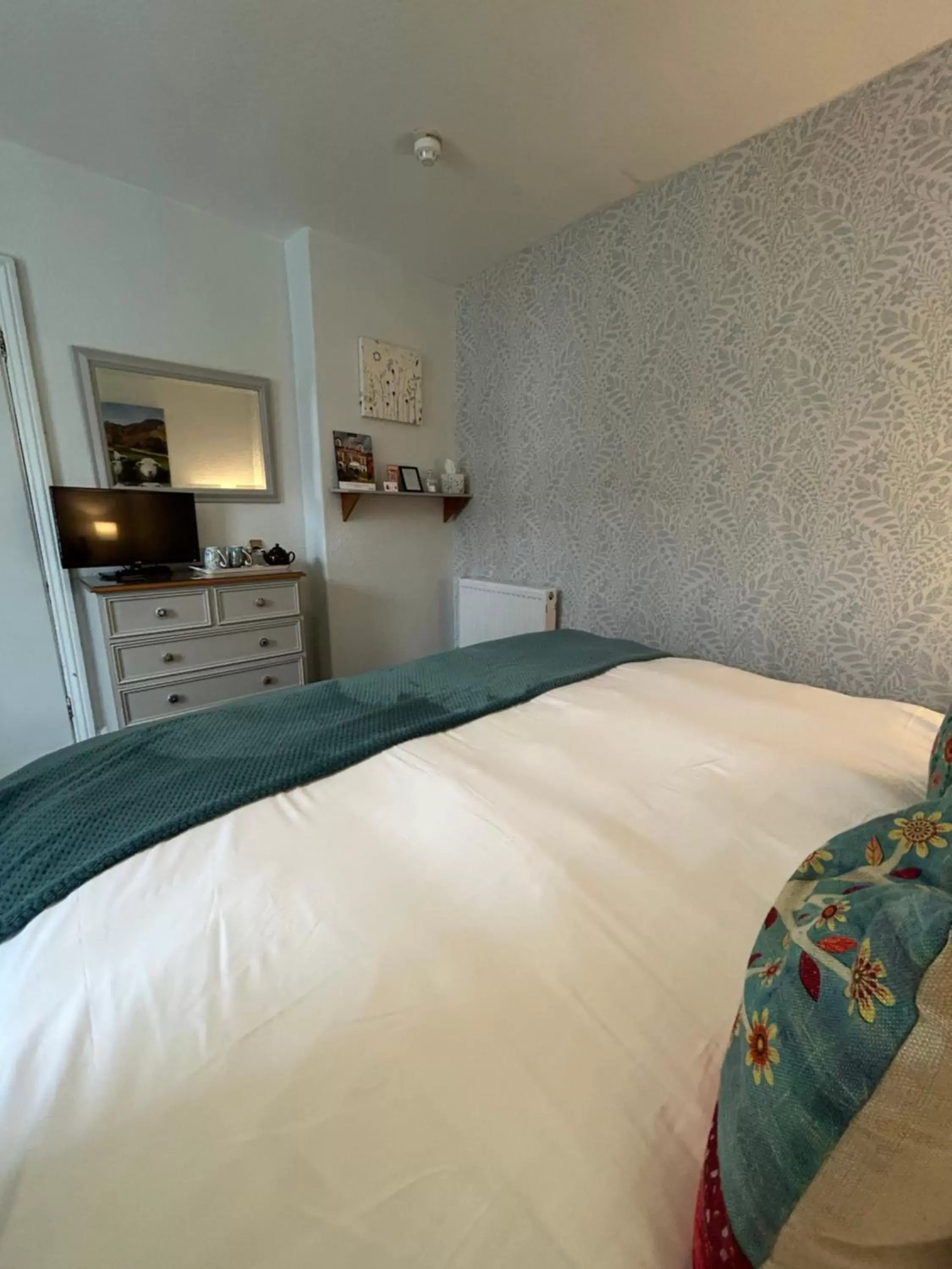 Standard Double or Twin Room in Archway Guest House Standard Double or Twin Room in Archway Guest House
