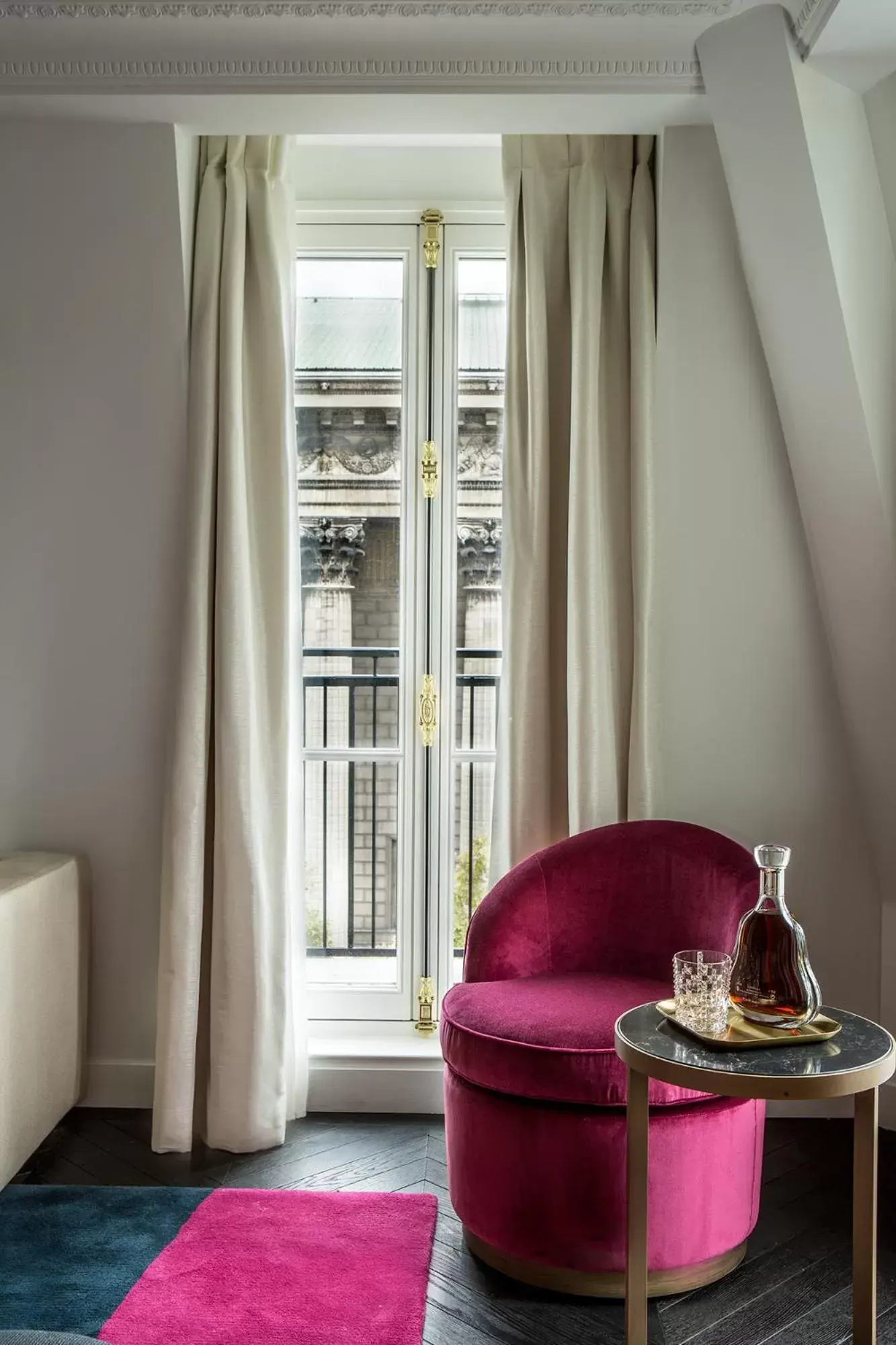 View (from property/room), Seating Area in Fauchon l'Hôtel Paris