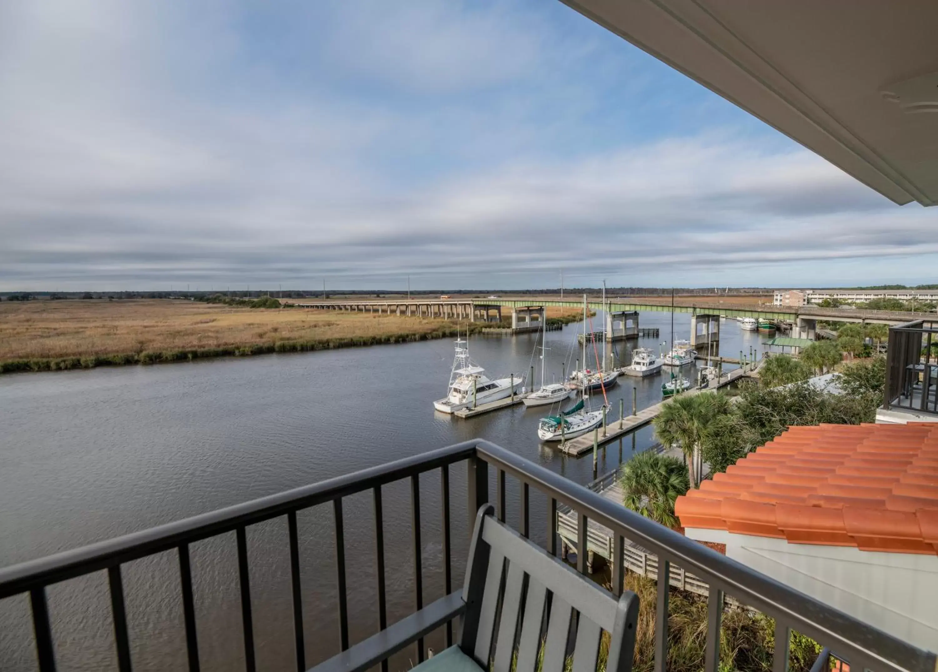 Natural landscape, Balcony/Terrace in Oaks on the River