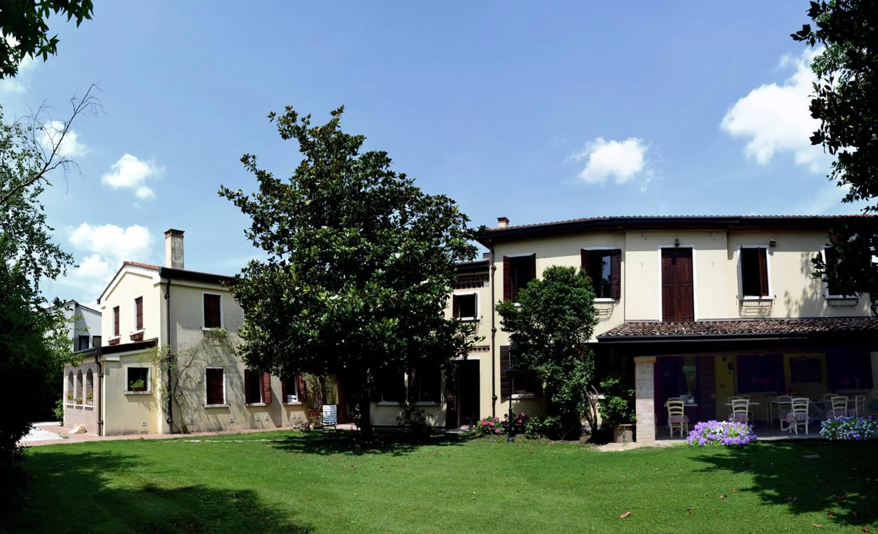 Property building in B&B Casa Camilla