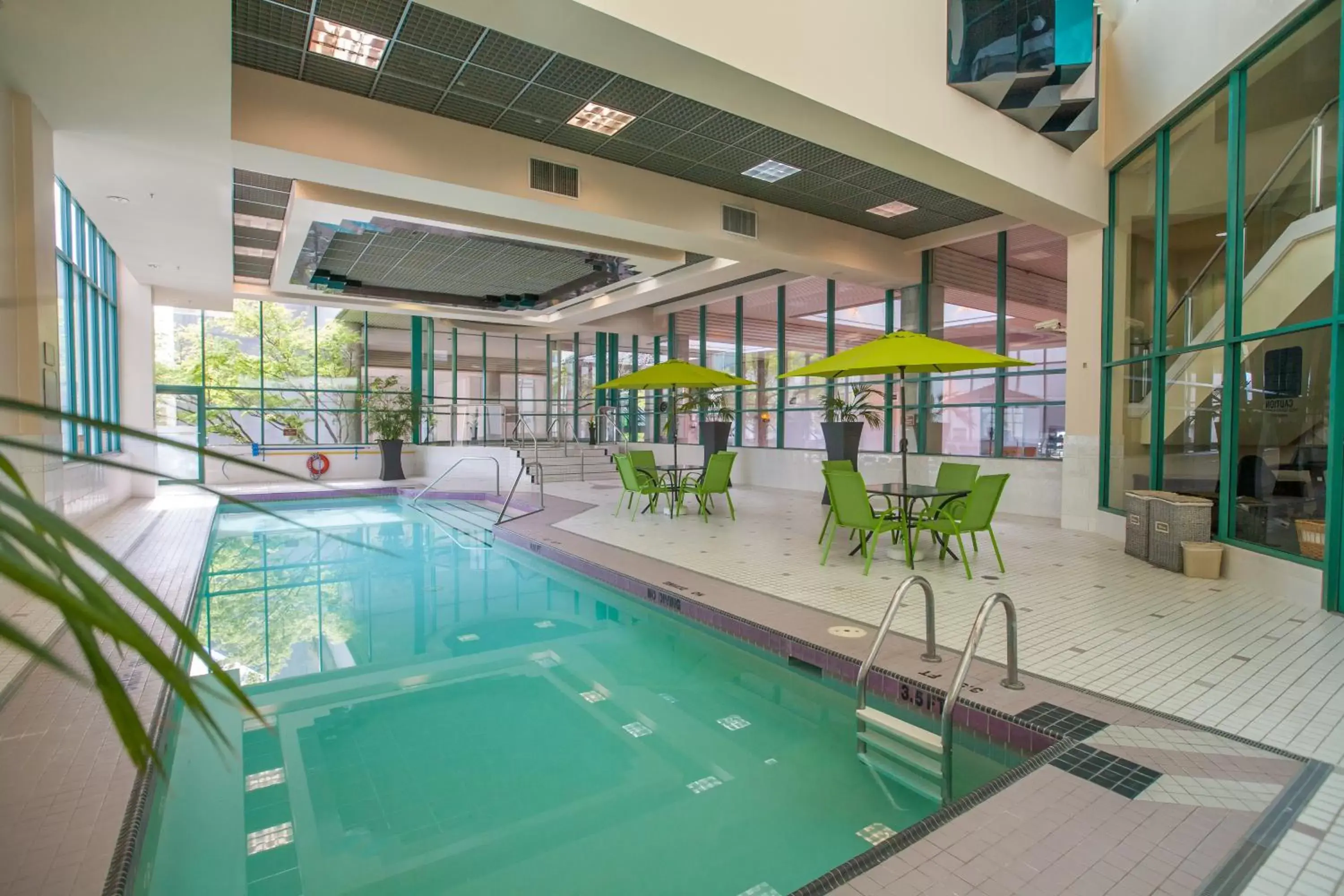Pool view, Swimming Pool in Rosedale on Robson Suite Hotel