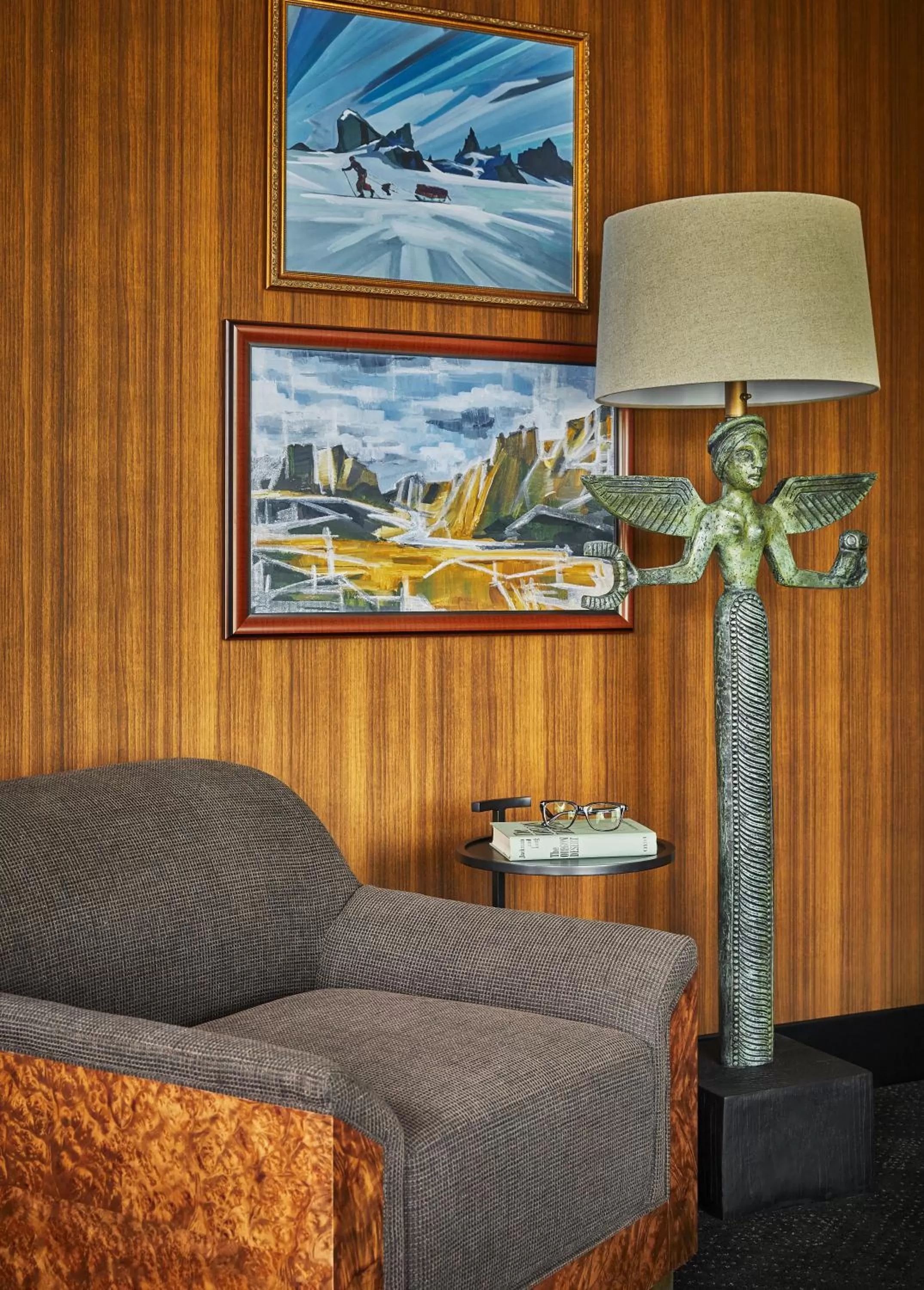 Seating area in Graduate by Hilton Eugene