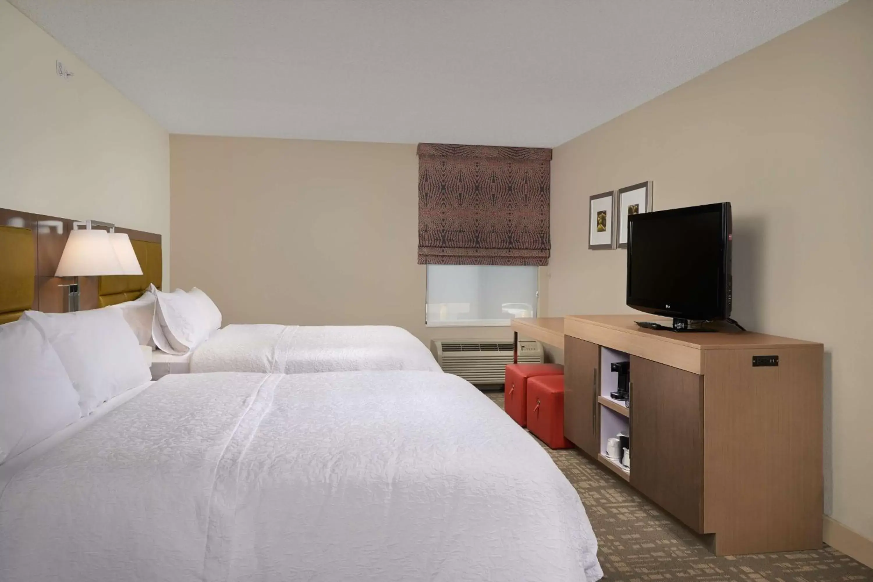 Bedroom, Bed in Hampton Inn Phoenix/Anthem