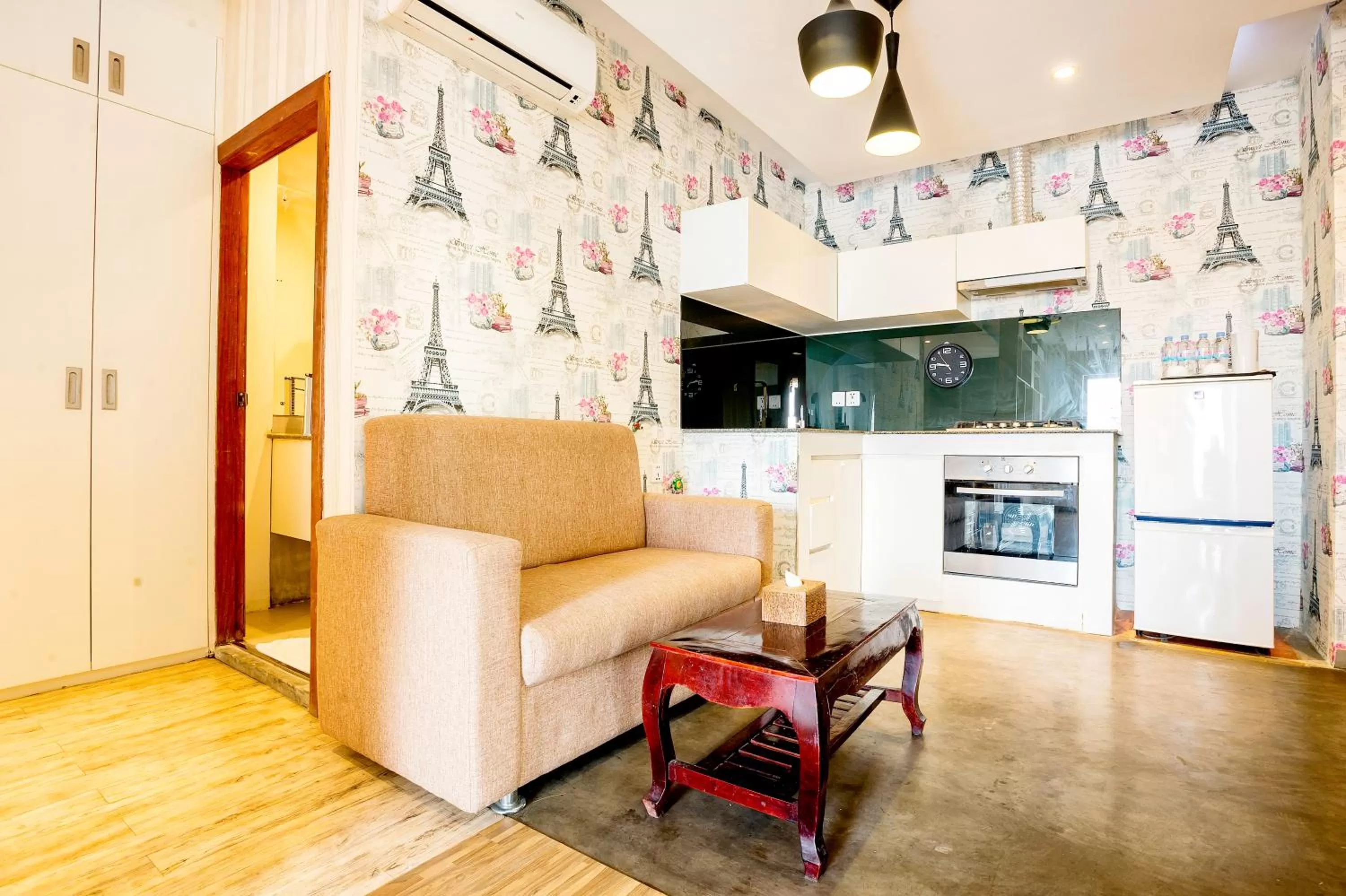 Kitchen or kitchenette in White Residence Hotel & Apartment