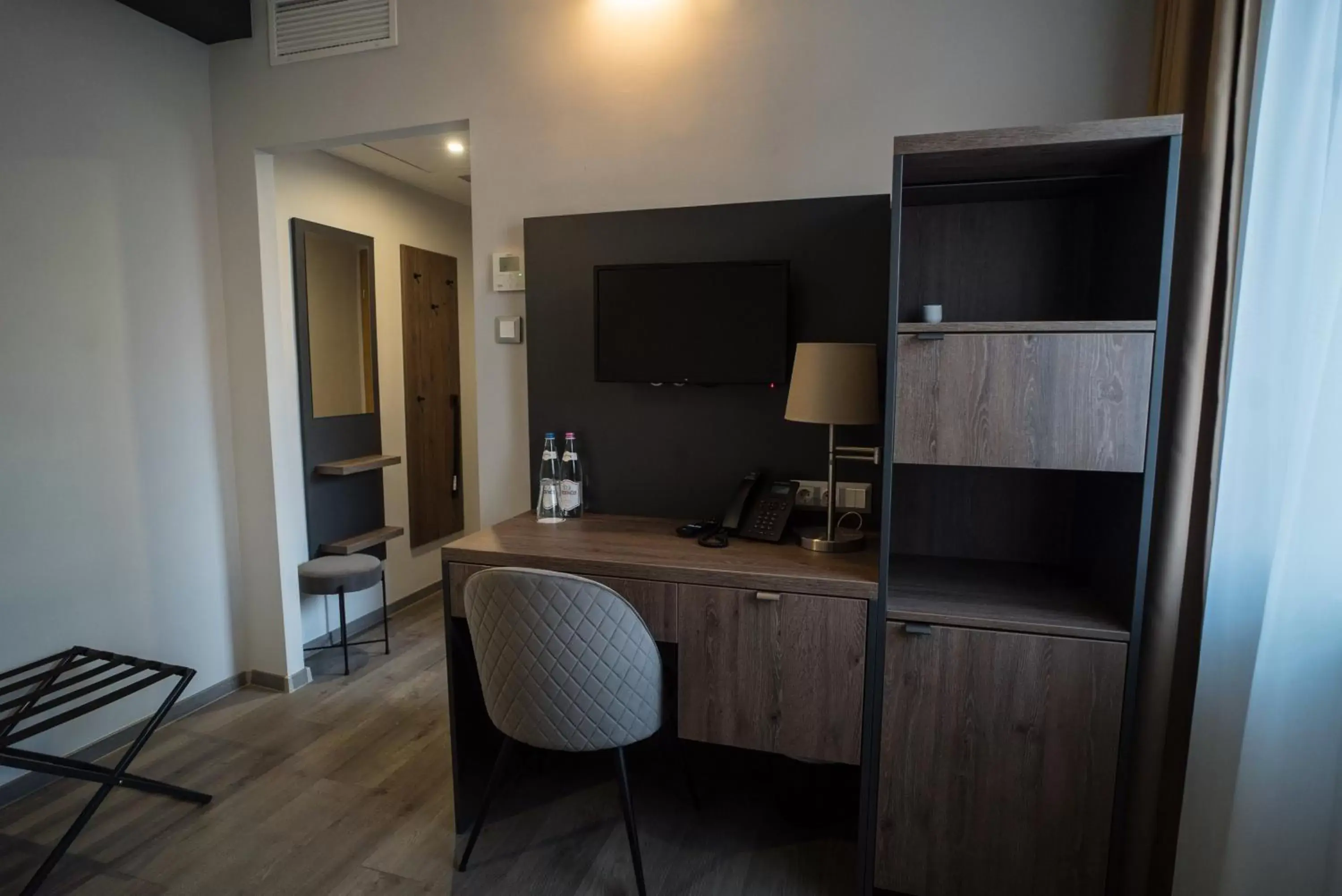 Bedroom, TV/Entertainment Center in Hotel Palatinus