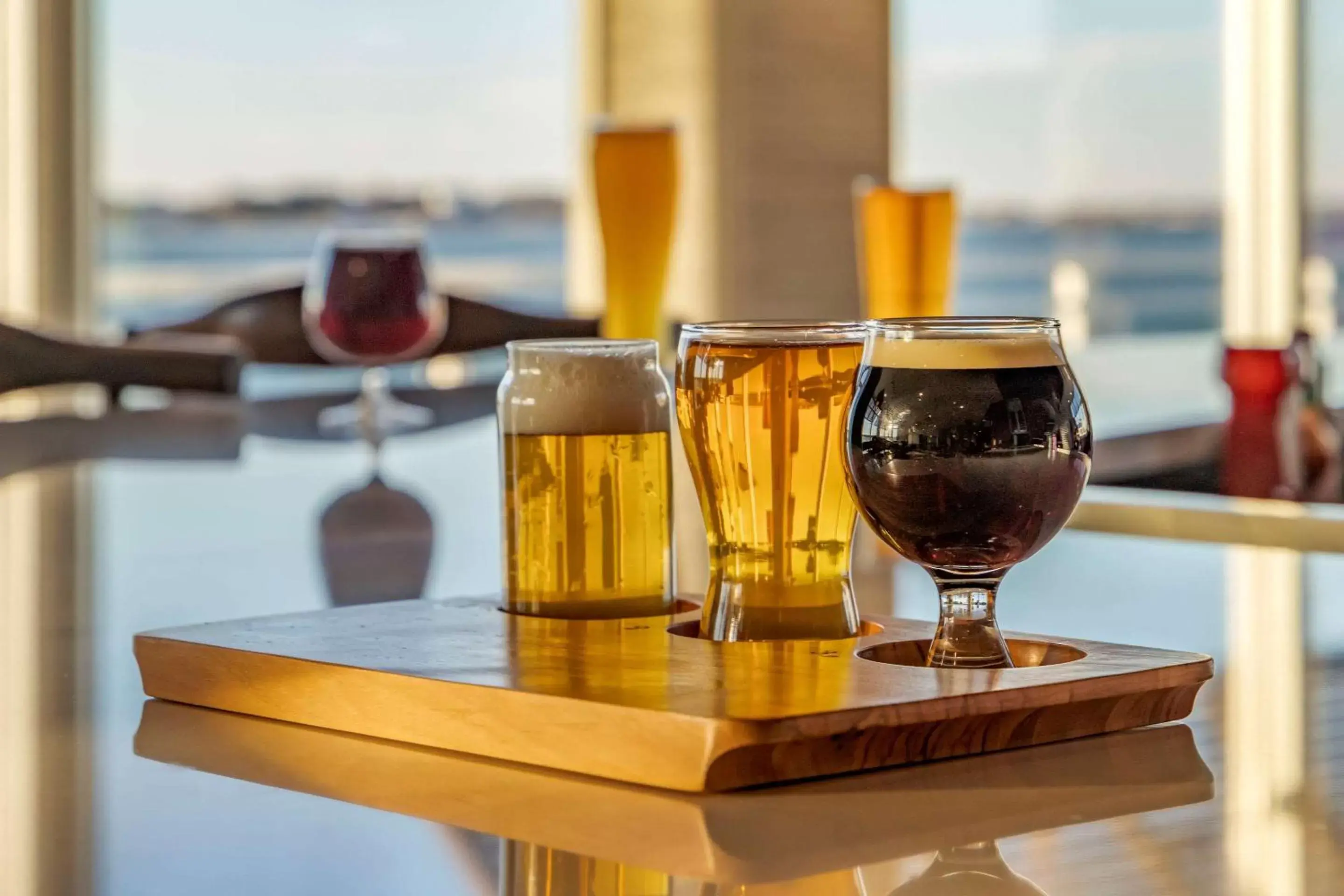 Lounge or bar in Cambria Hotel Ocean City - Bayfront