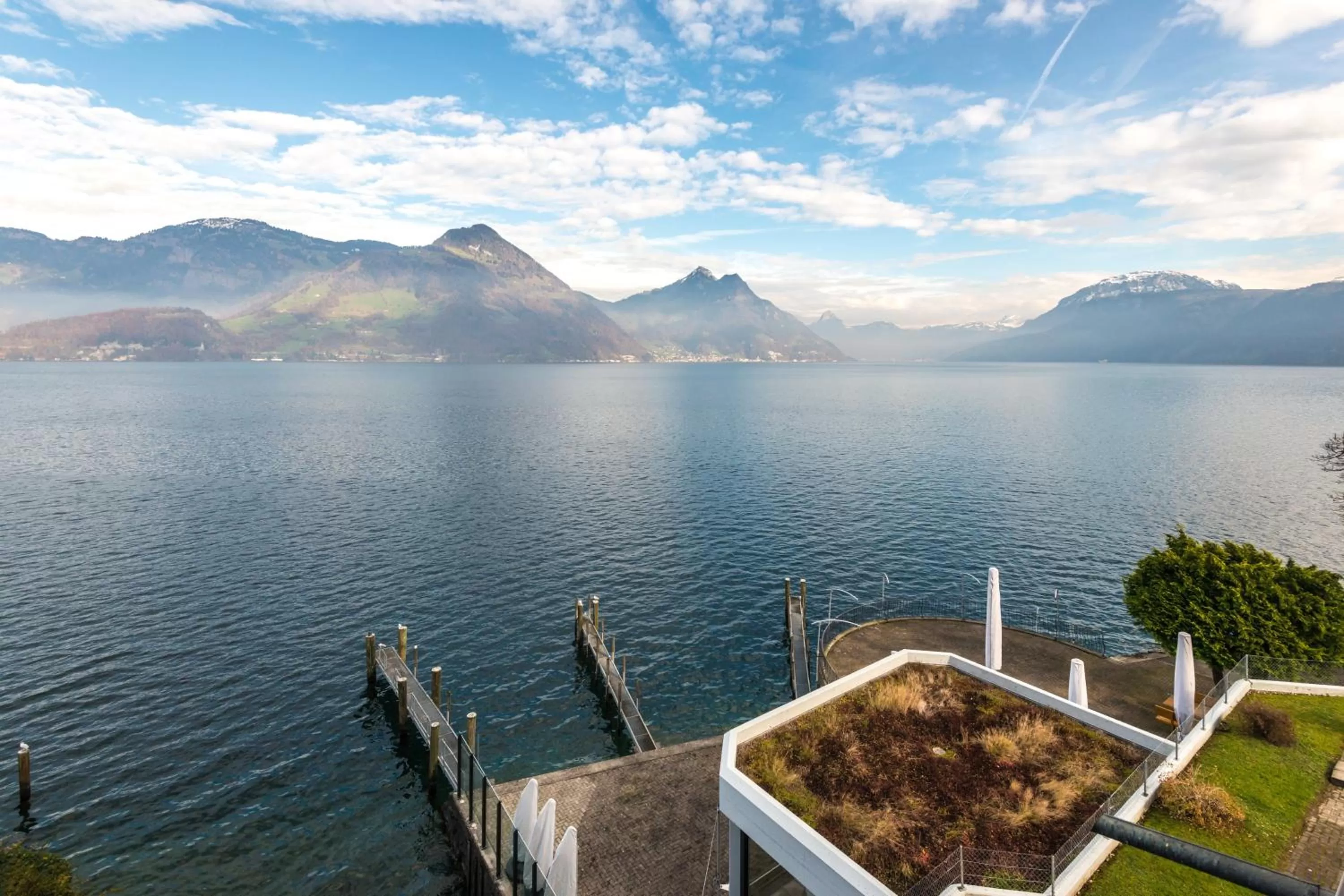 Balcony/Terrace in Hotel Nidwaldnerhof direkt am See
