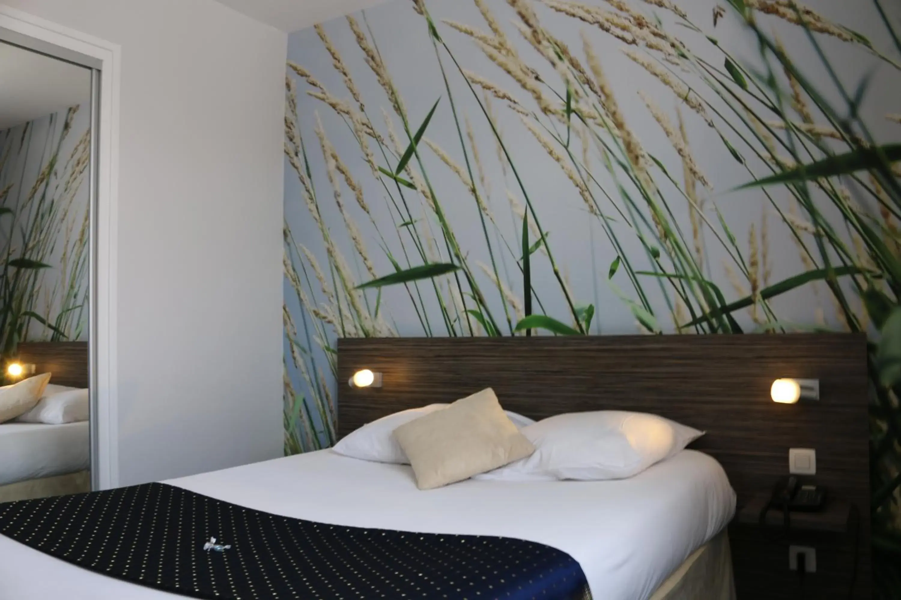 Bedroom, Bed in Inter-Hotel Dau-Ly