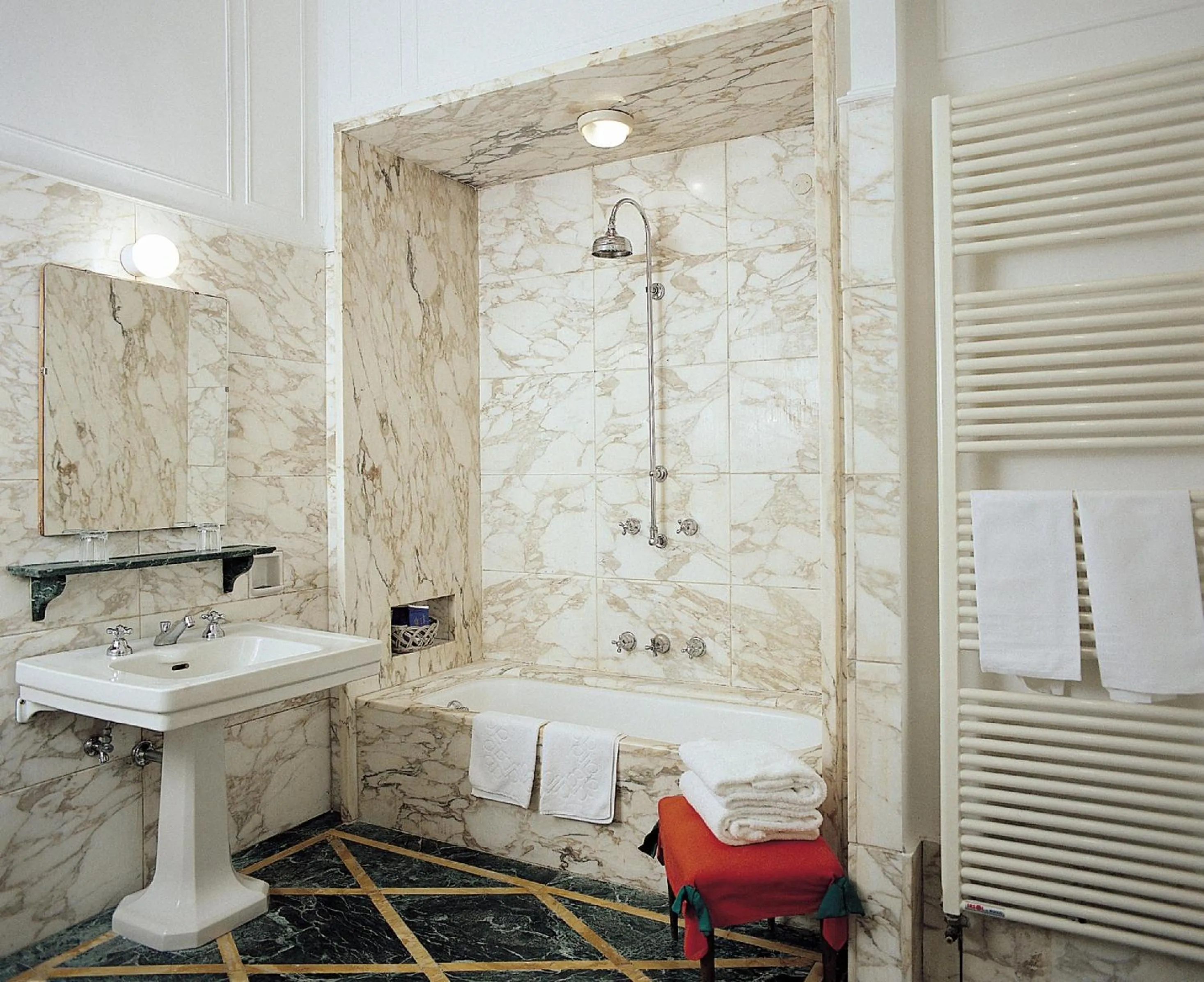 Bathroom in Hotel Principe