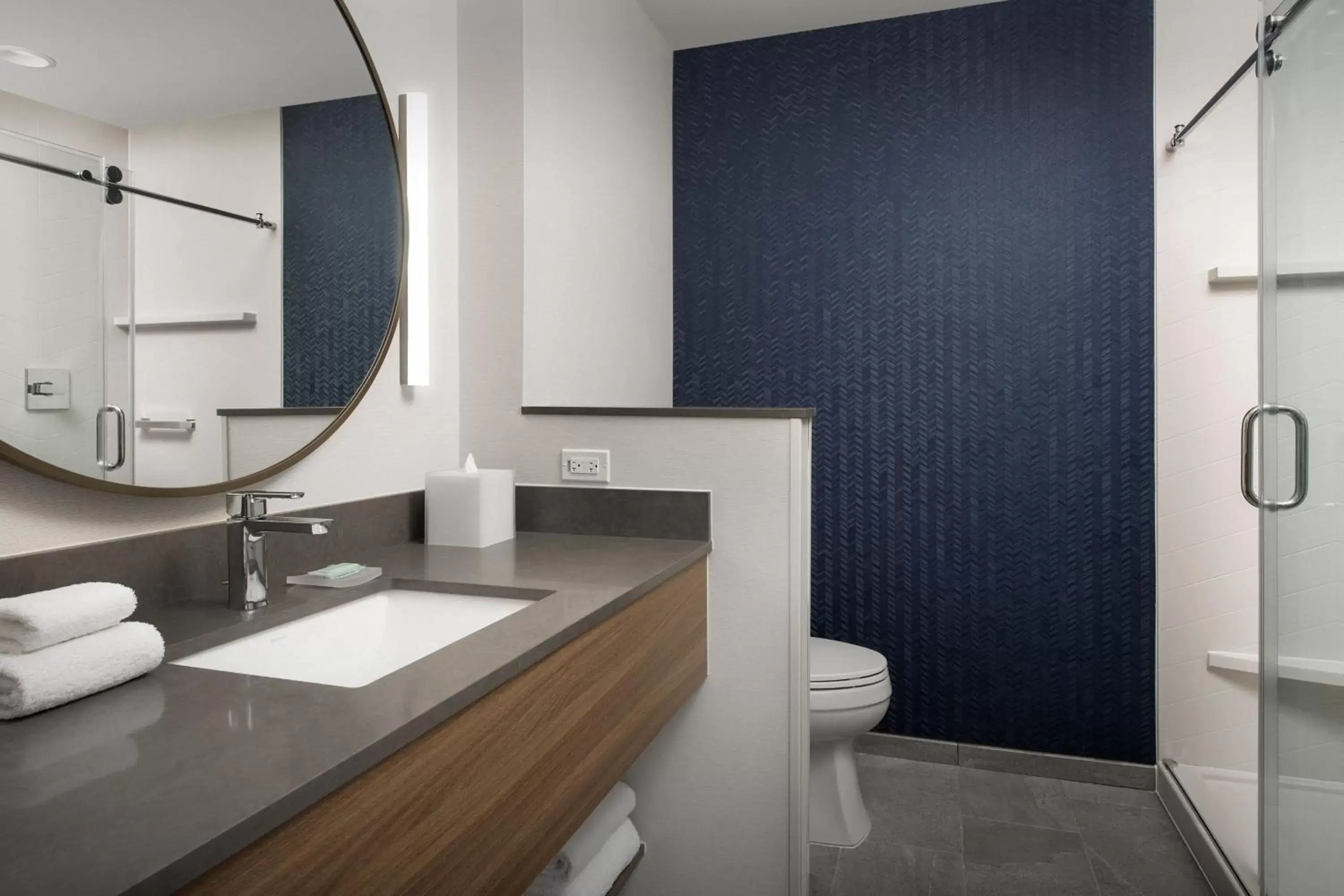 Bathroom in Fairfield Inn & Suites By Marriott Sioux Falls Airport