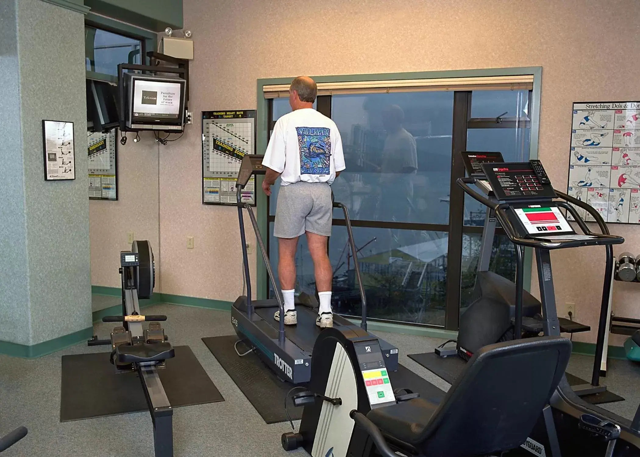 Fitness centre/facilities, Fitness Center/Facilities in Crest Hotel