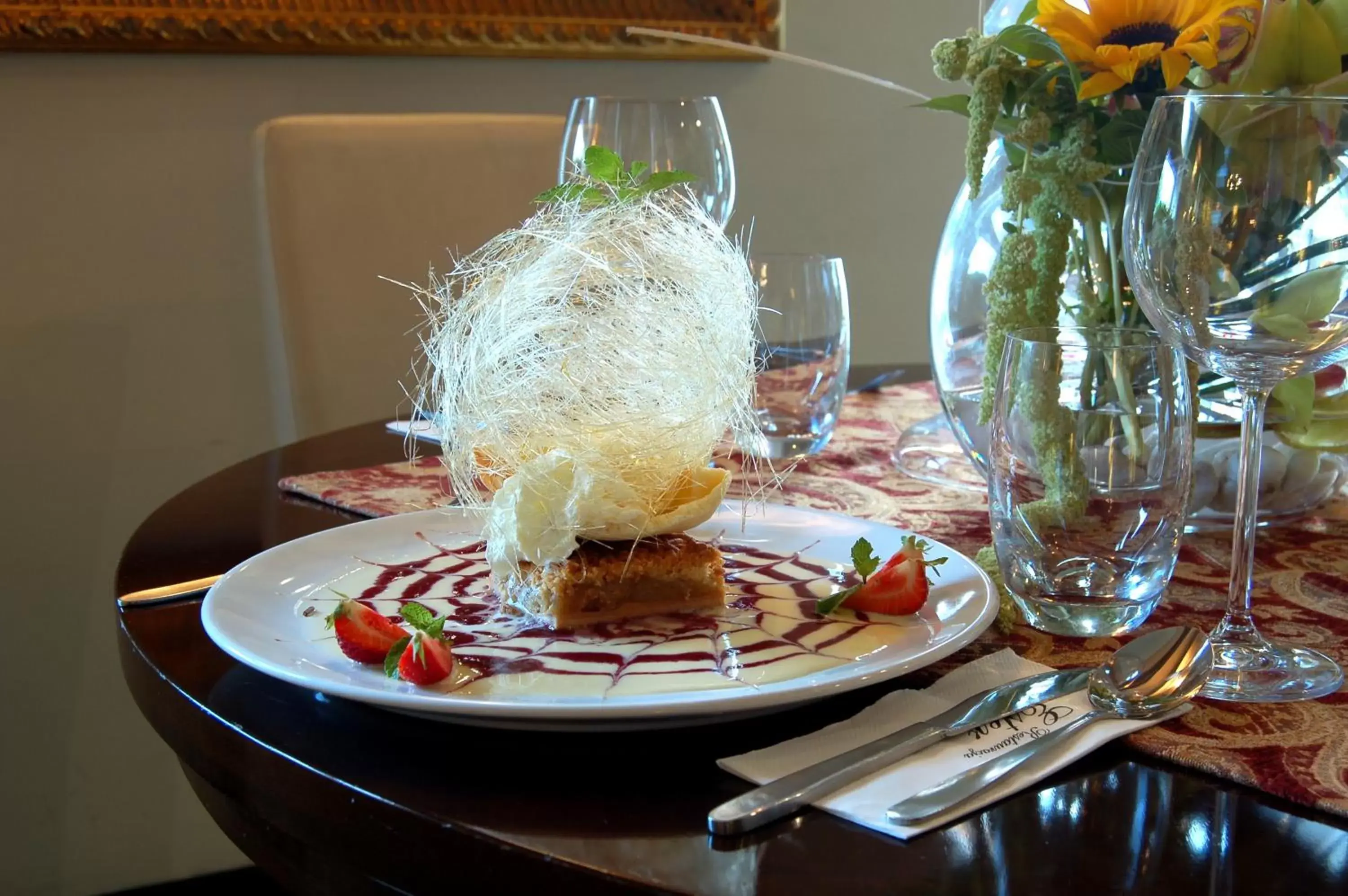 Restaurant/places to eat in Hotel Ester Restaurant/places to eat in Hotel Ester