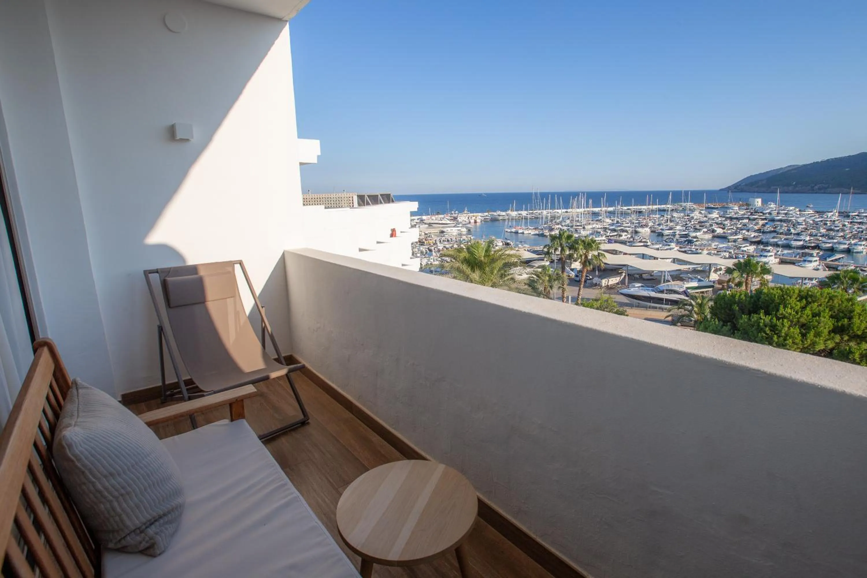 Premium Double Room with Terrace in Hotel Tres Torres