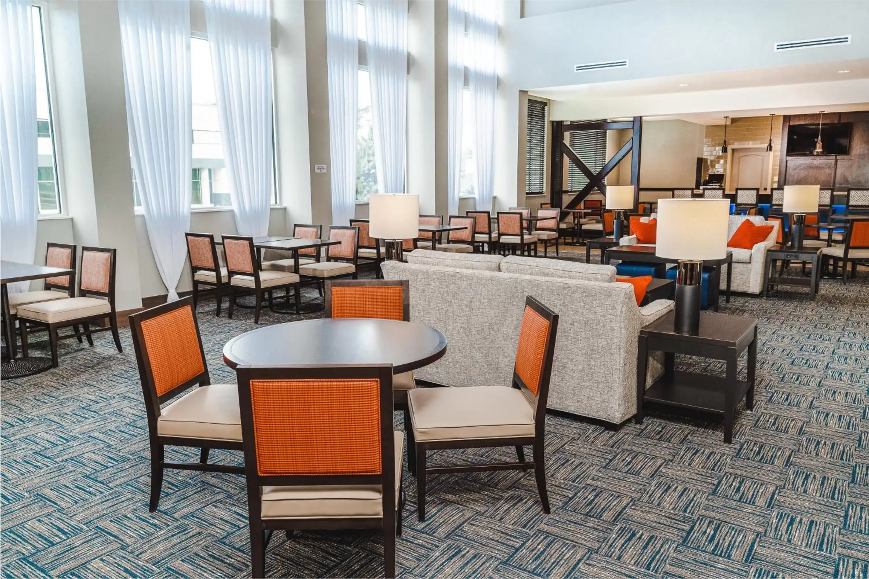 Lobby or reception, Restaurant/Places to Eat in Staybridge Suites - Nashville - Vanderbilt, an IHG Hotel