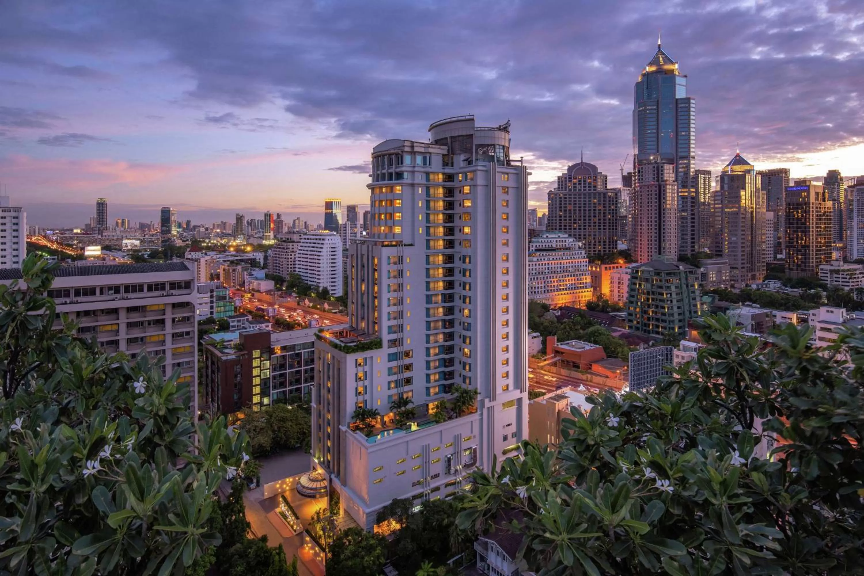 Property building in DoubleTree by Hilton Bangkok Ploenchit