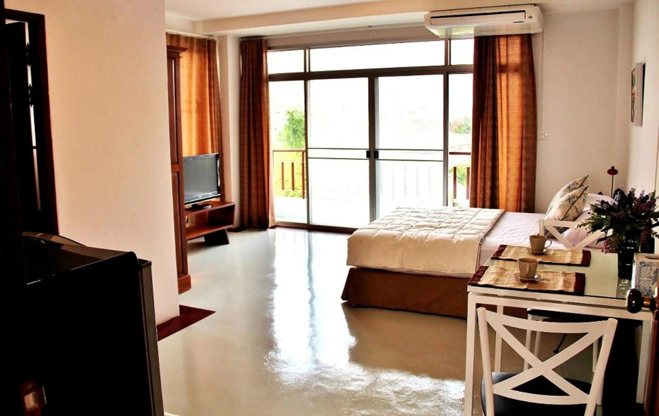 Bed in The Meet Green Apartment