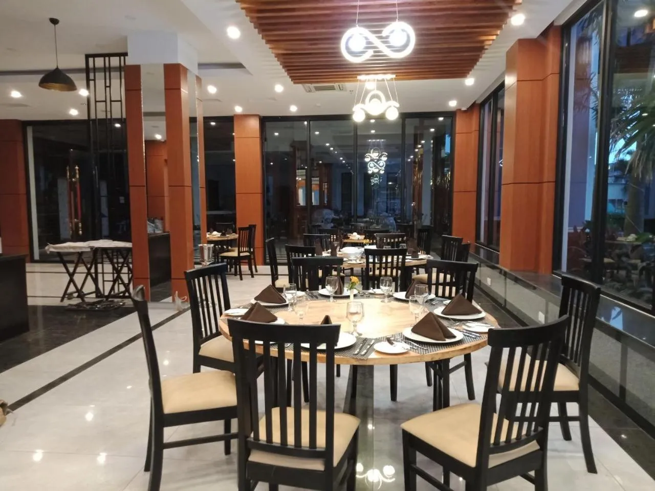 Restaurant/places to eat in Kampong Thom Royal Hotel
