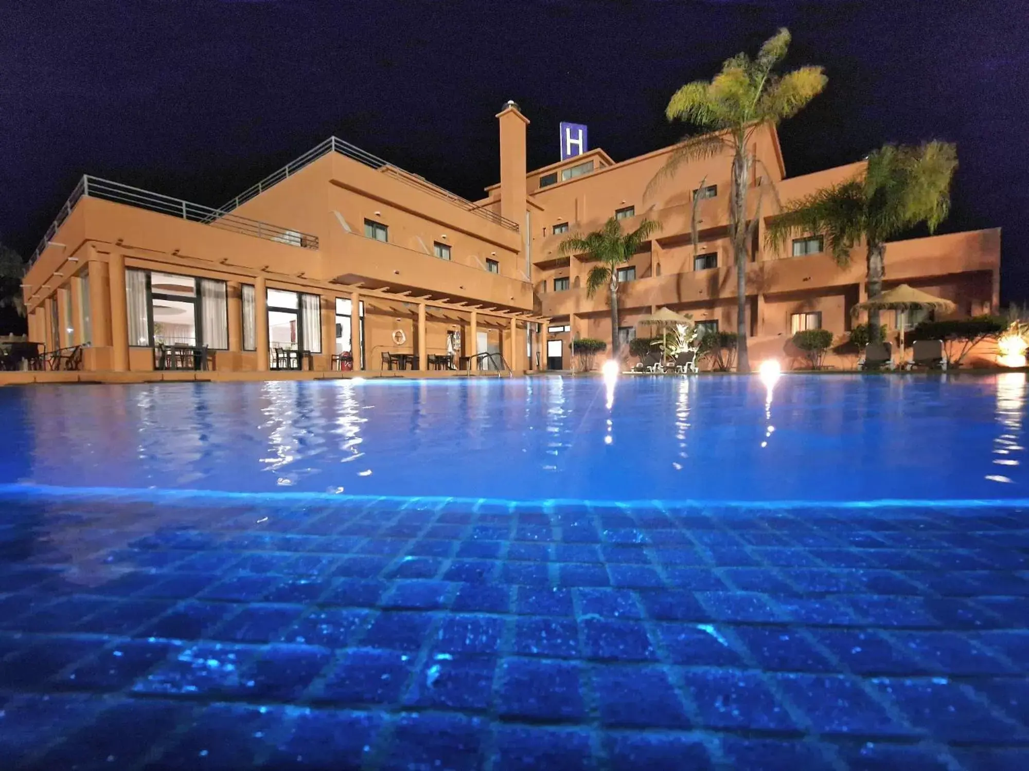 Night, Property Building in Hotel Praia Sol