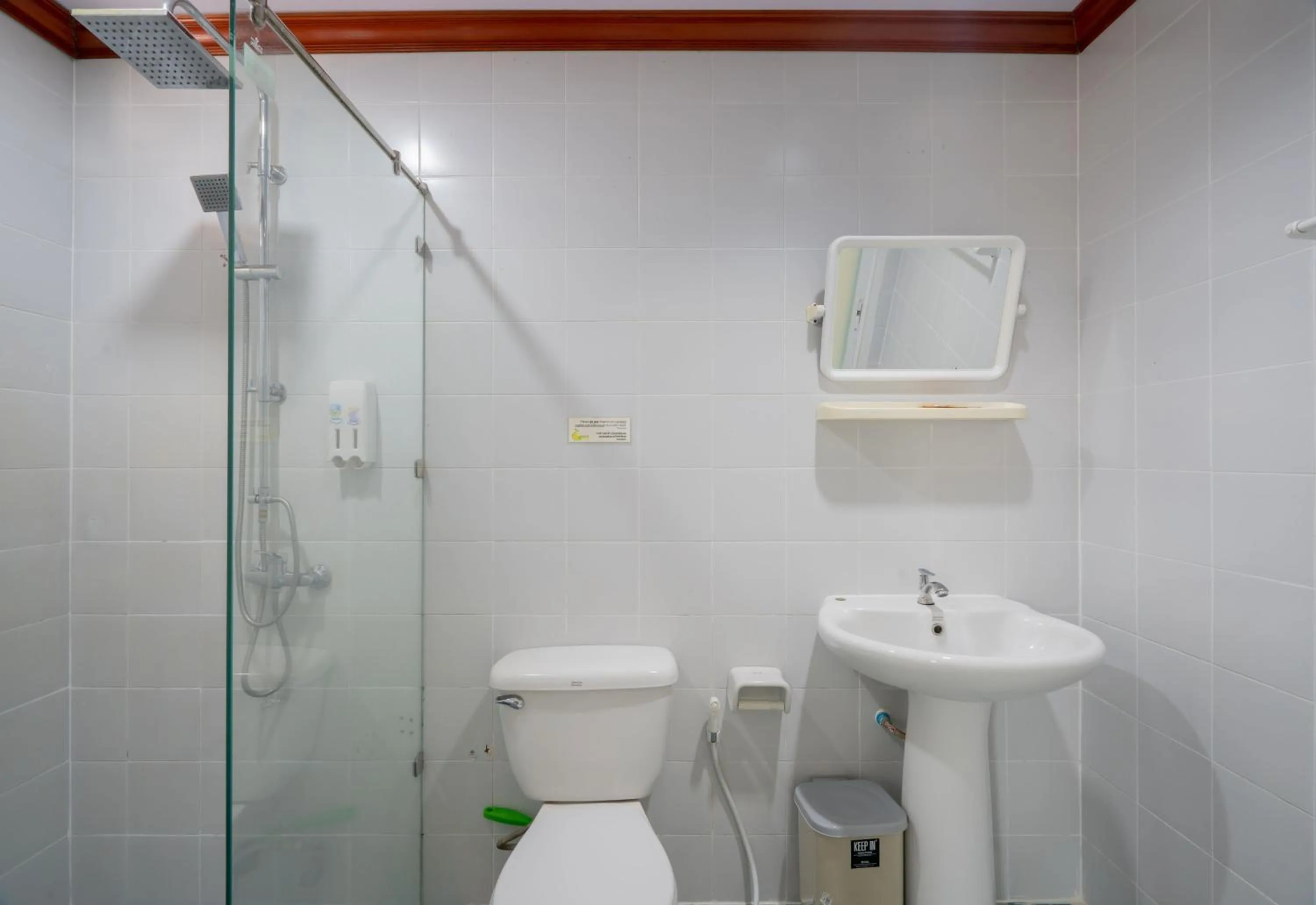 Shower in Lemon House