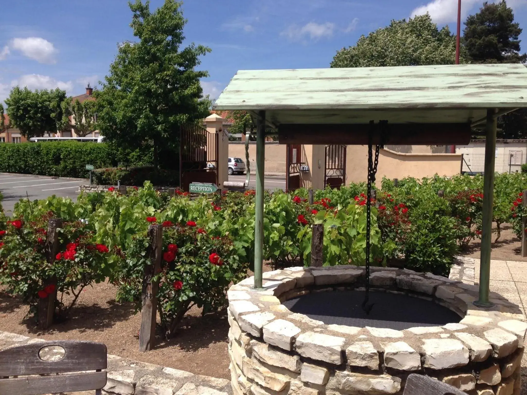 Patio in Kyriad Direct Roanne Hôtel