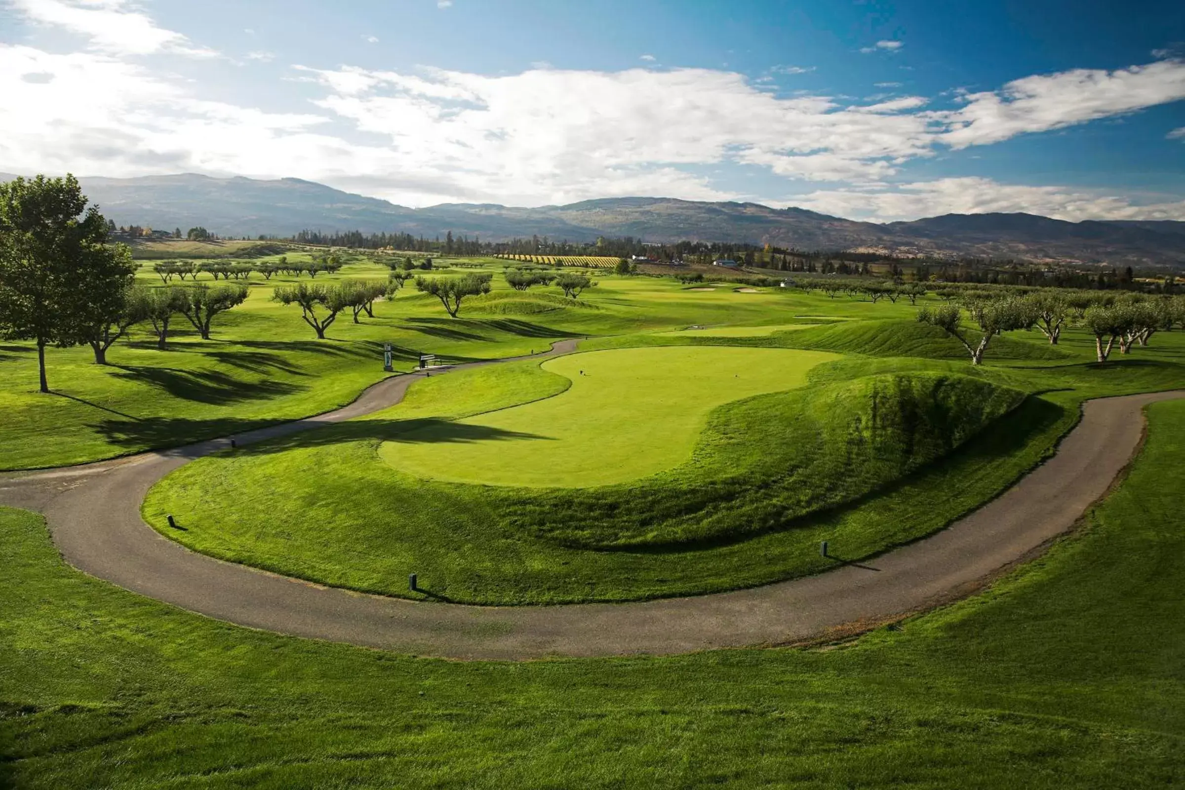 Golfcourse, Golf in Best Western Plus Kelowna Hotel & Suites