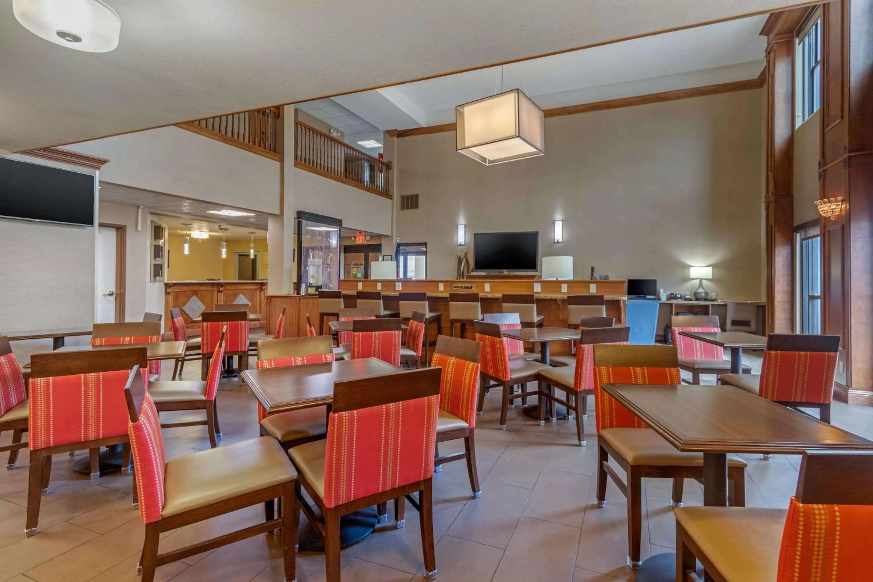 Restaurant/places to eat in Comfort Inn & Suites Springfield I-44