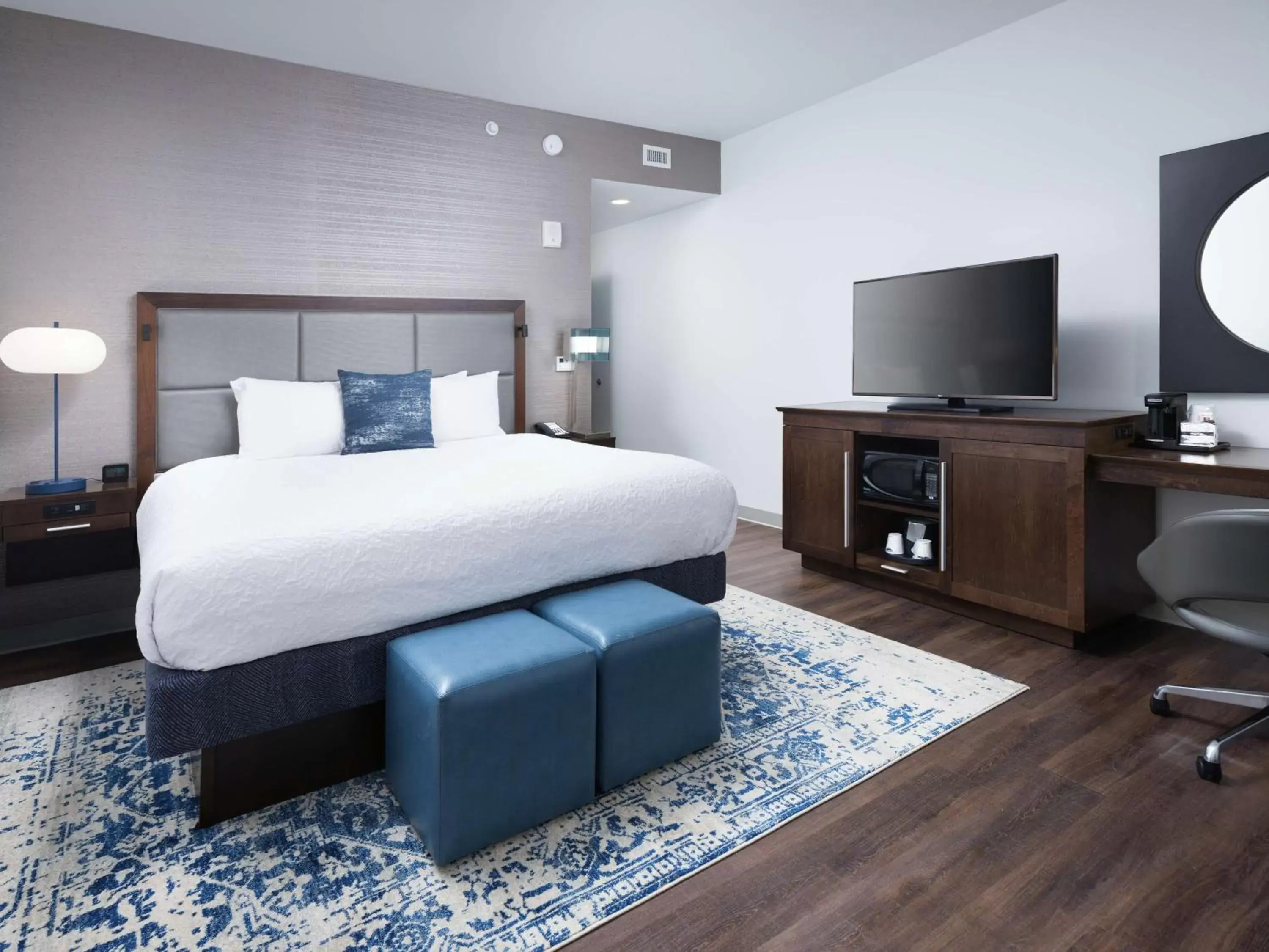 Bedroom, Bed in Hampton Inn & Suites Atlanta Decatur/Emory