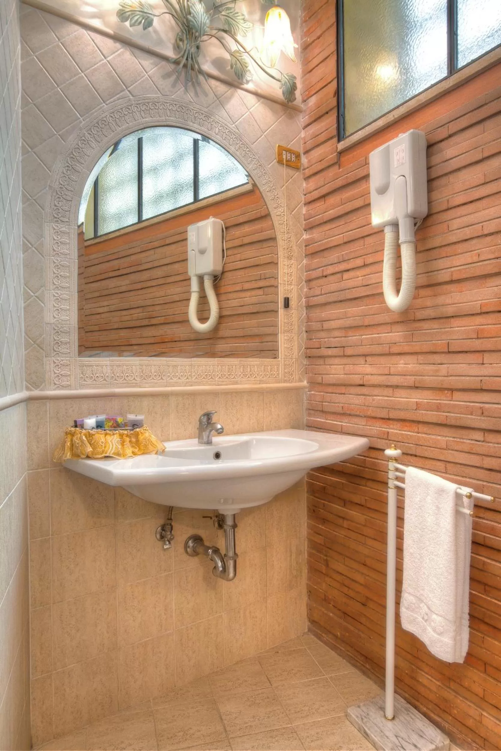 Day in Hotel Residenza In Farnese