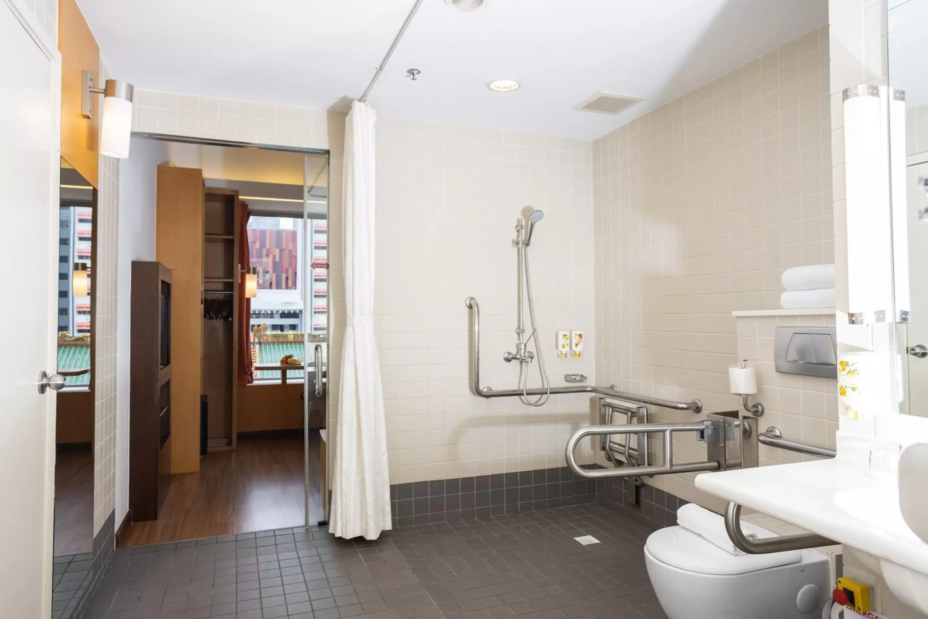 Toilet, Bathroom in Ibis Singapore on Bencoolen