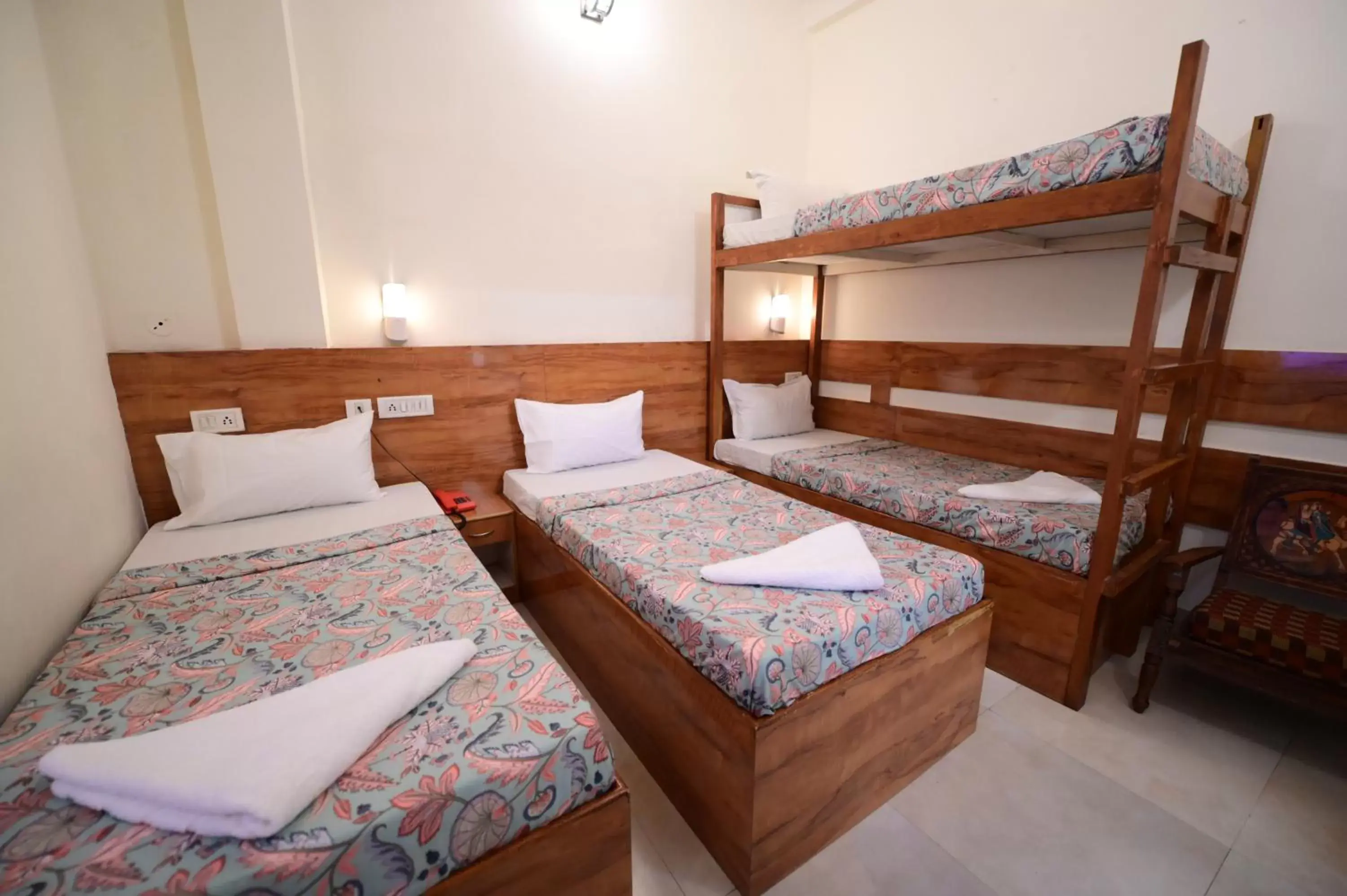 Bed, Bunk Bed in Chitra Katha - A Story Per Stay