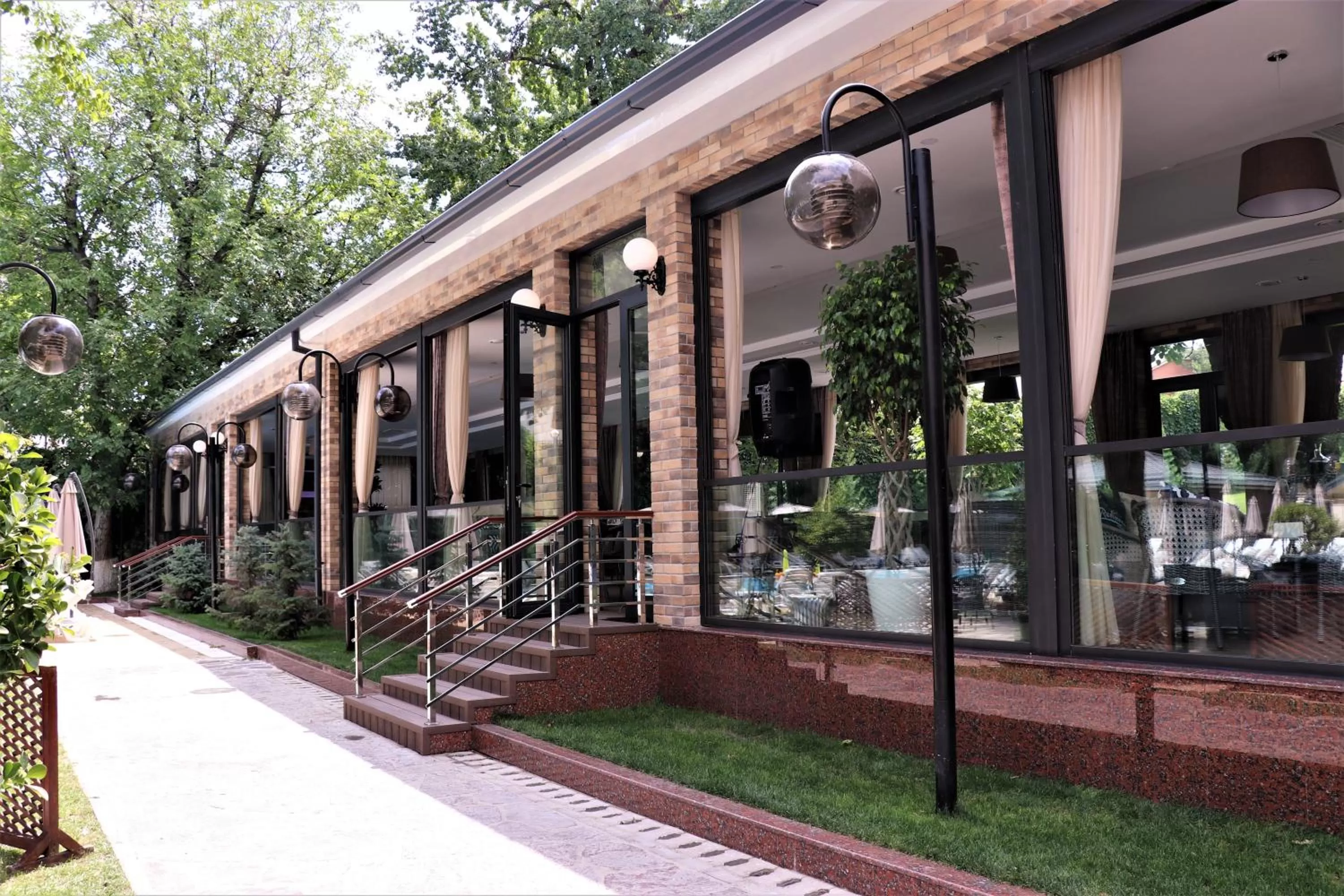 Restaurant/places to eat in Radisson Blu Hotel, Tashkent