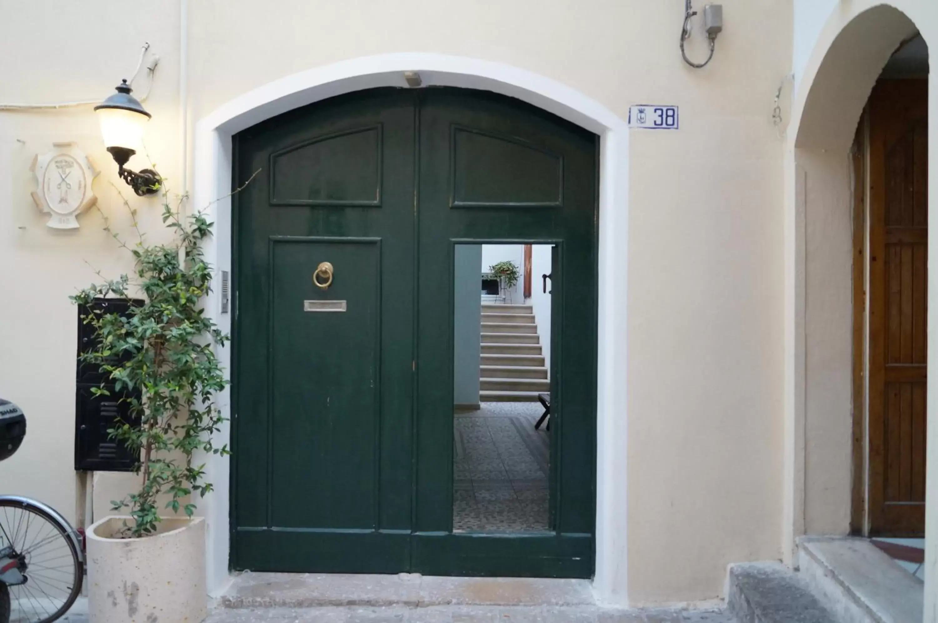 Facade/entrance in Palazzo Barba