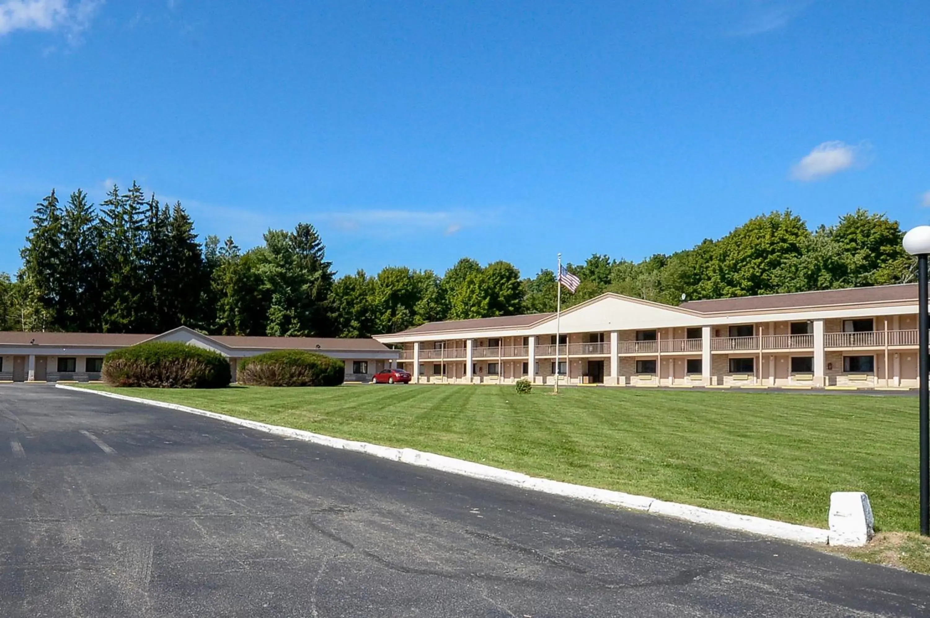 Facade/entrance, Property Building in Americas Best Value Inn at Central Valley