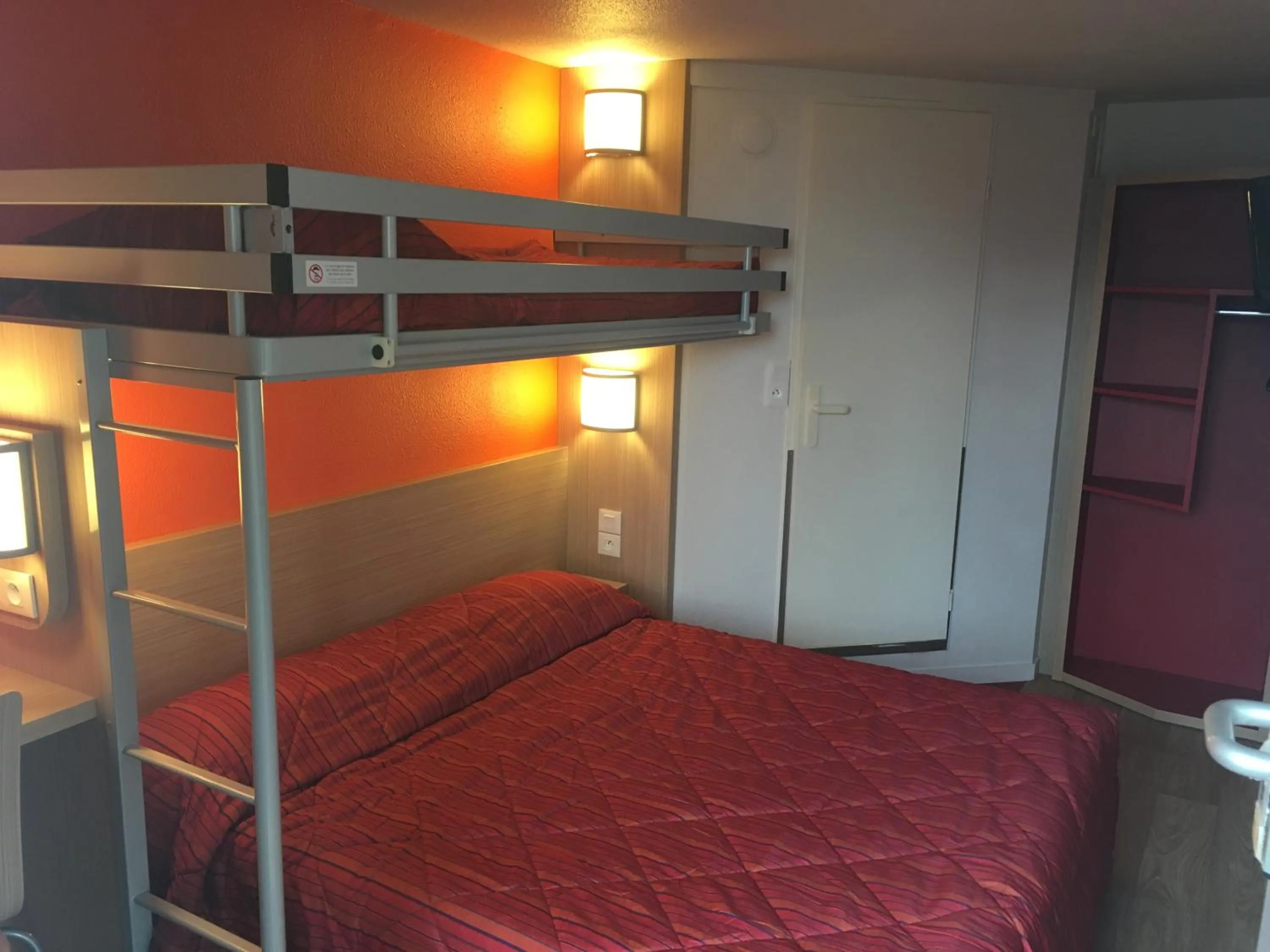 Bedroom, Bed in Premiere Classe Soissons