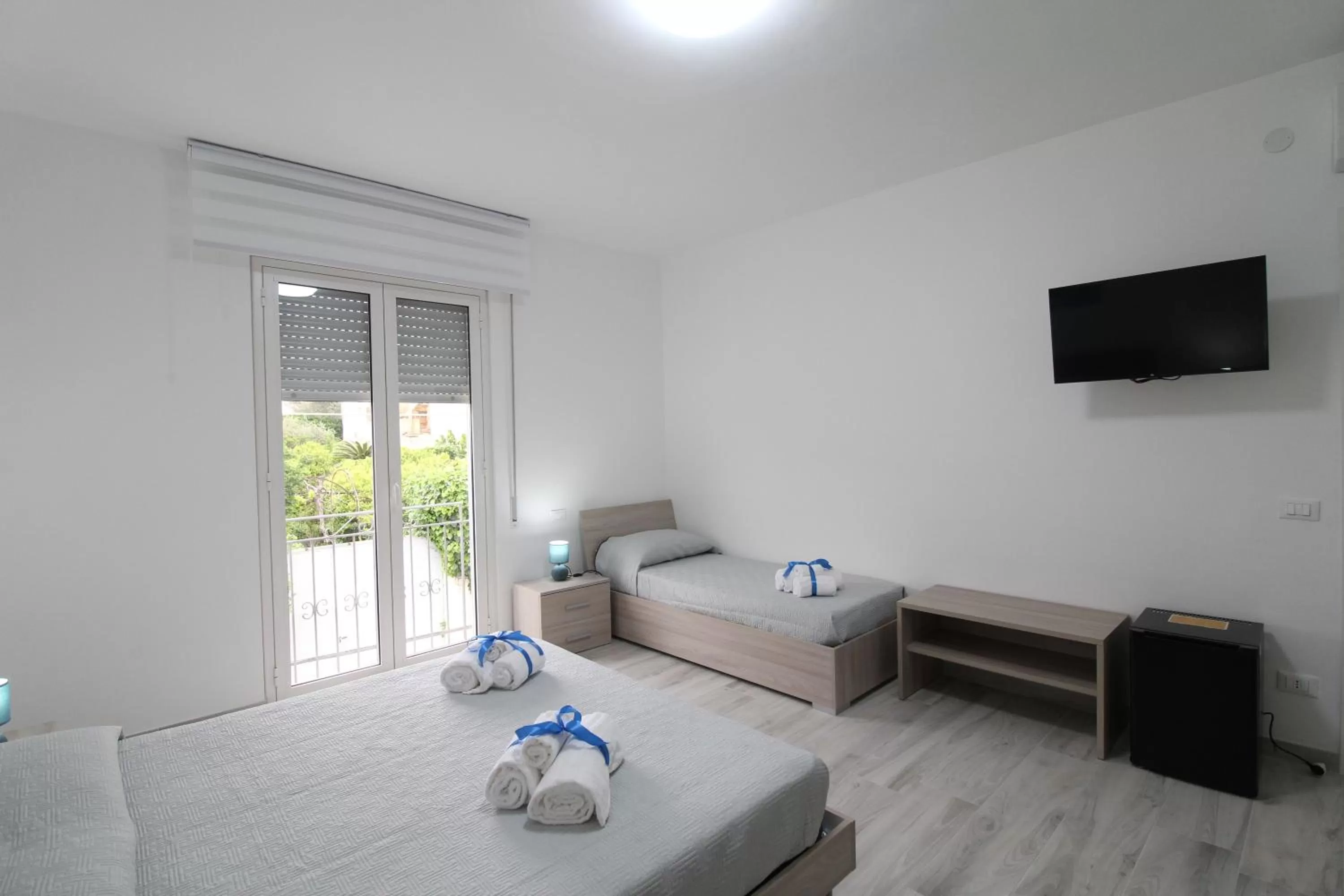 Communal lounge/ TV room, TV/Entertainment Center in BED & BREAKFAST VAL di ERICE