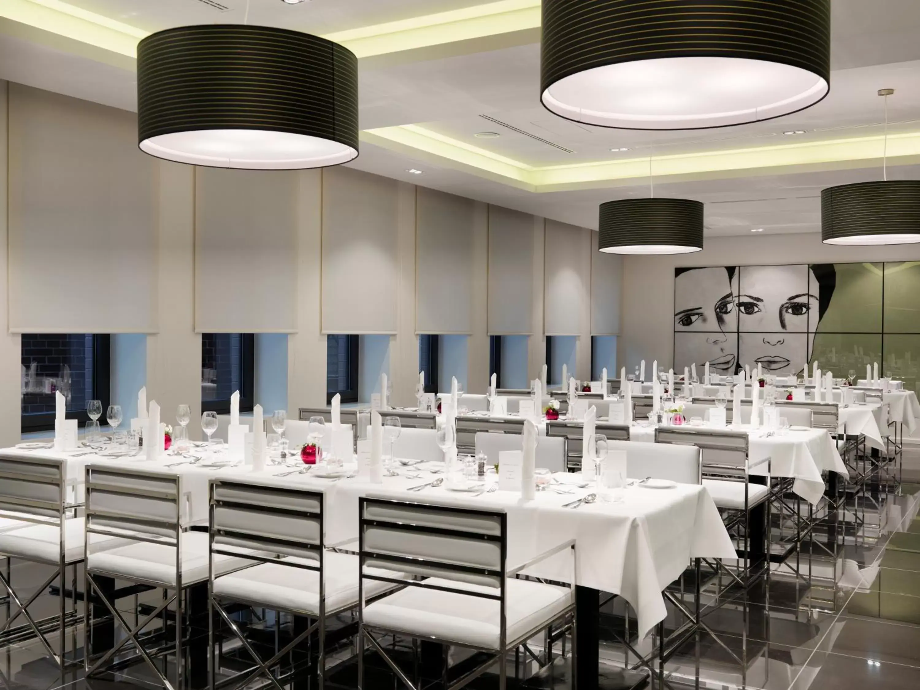 Restaurant/places to eat in H10 Berlin Ku'Damm Restaurant/places to eat in H10 Berlin Ku'Damm