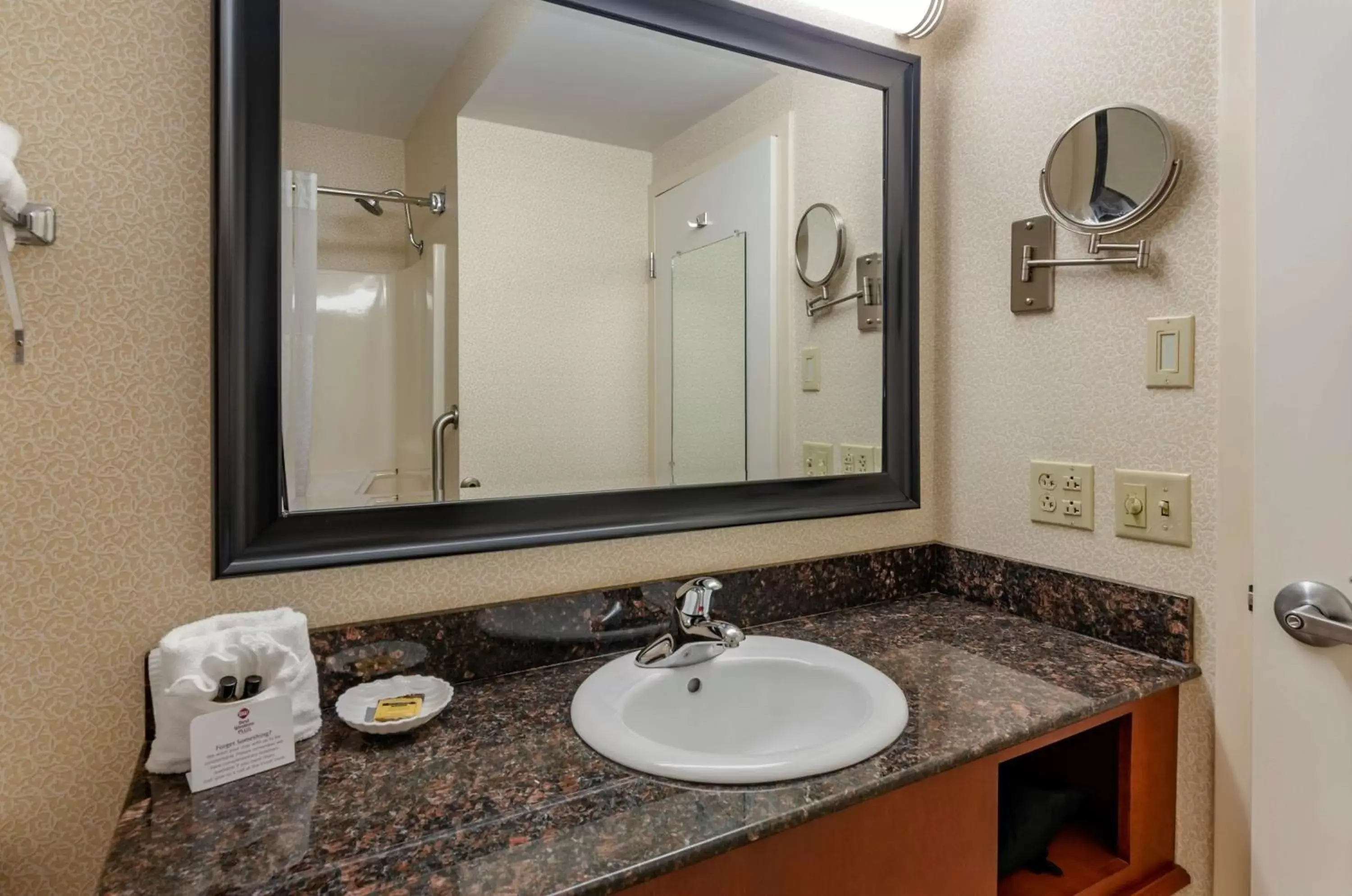 Bathroom in Best Western Plus Inn at Hunt Ridge