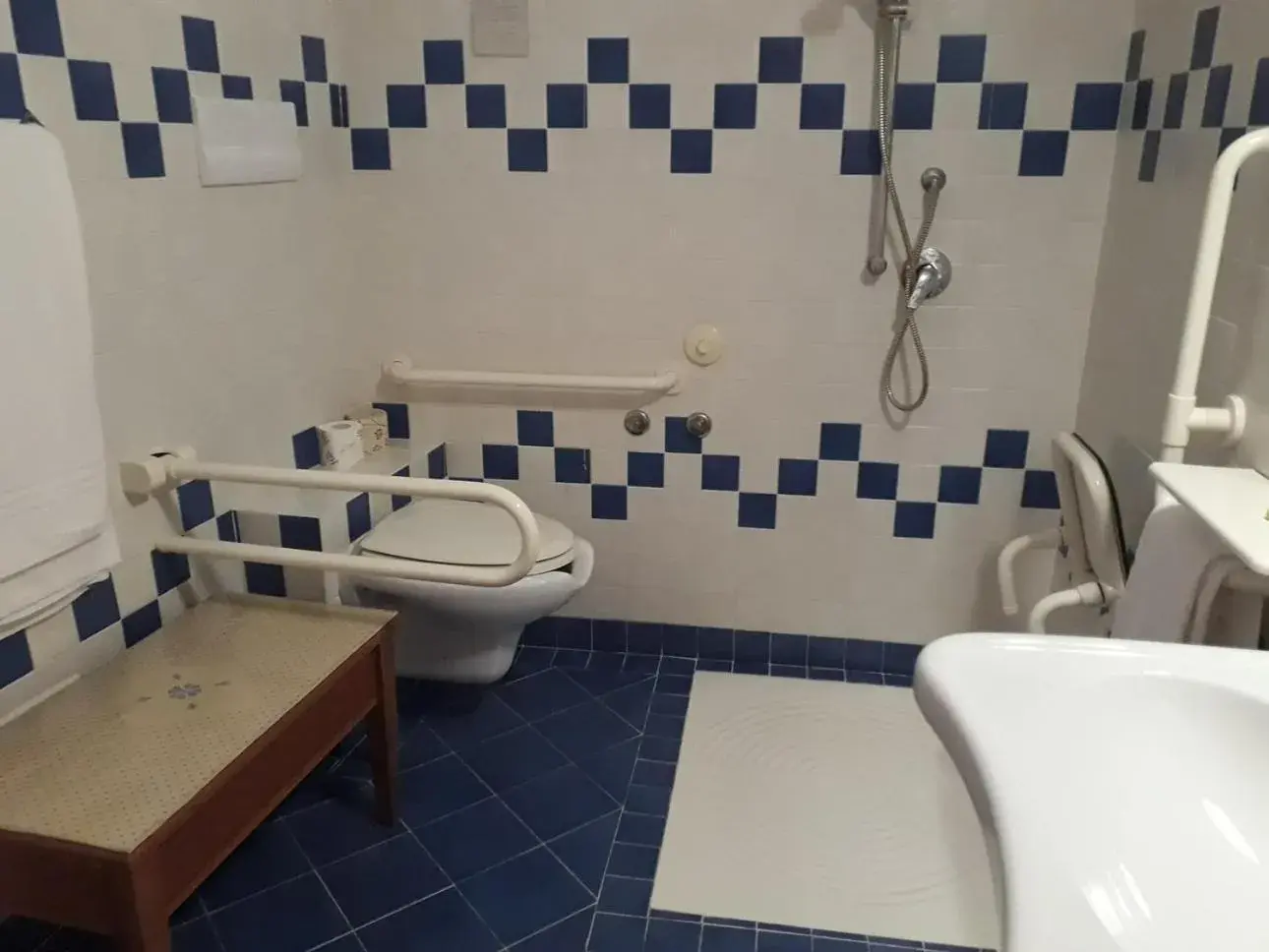 Bathroom in Hotel Villa Canu