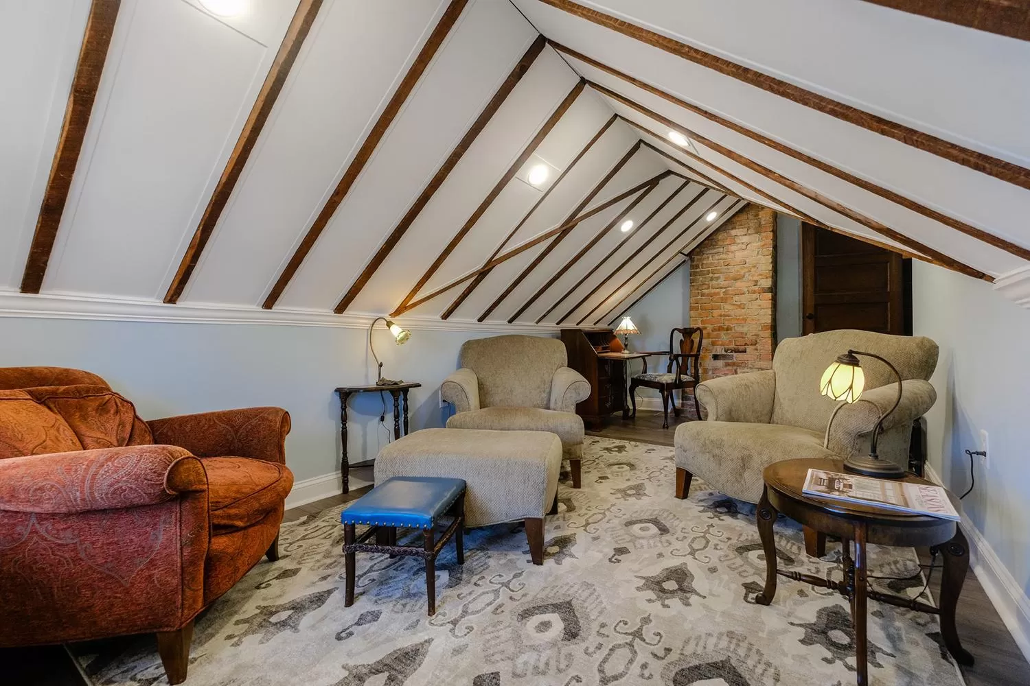 Double Oaks Bed & Breakfast