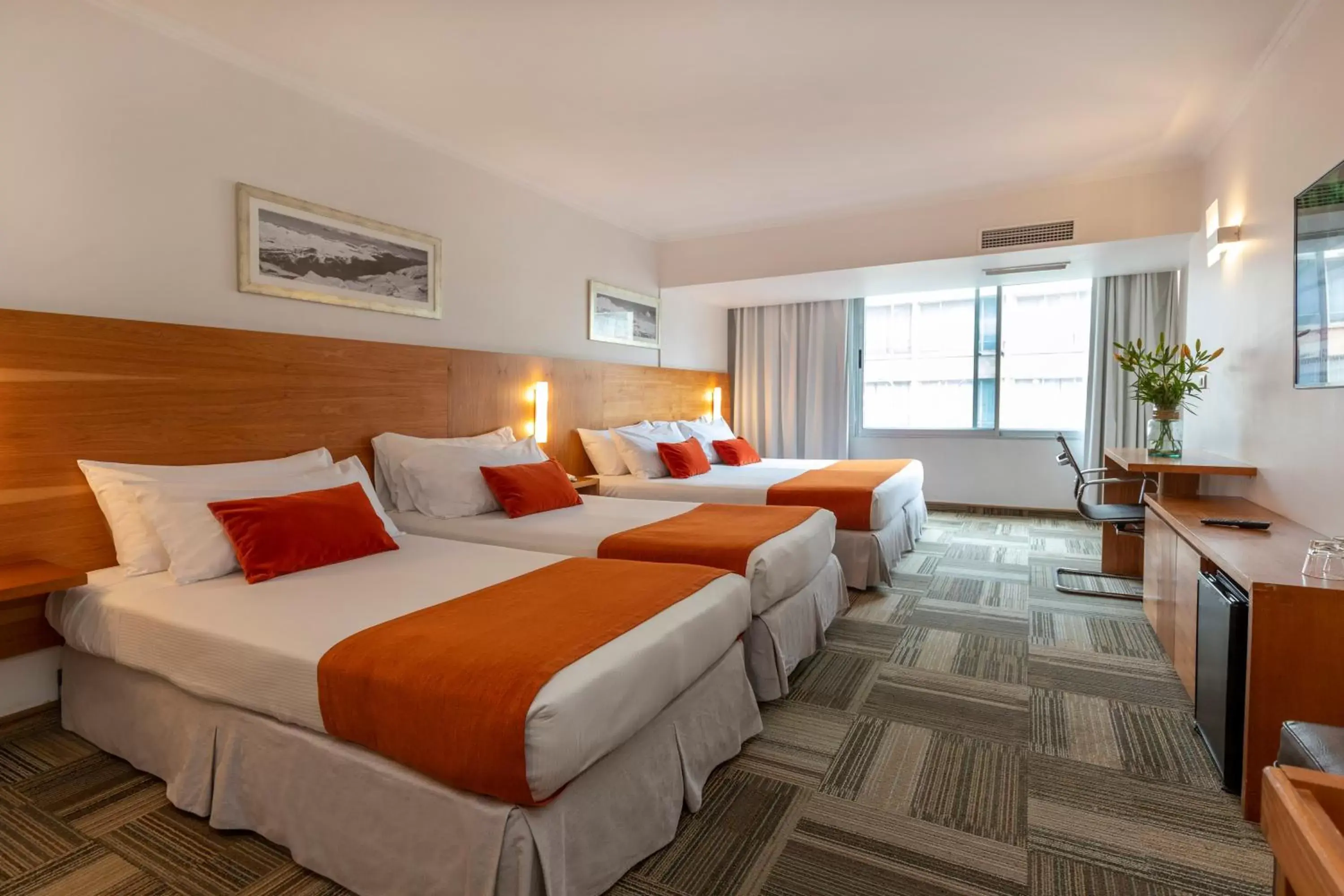 Bedroom, Bed in Best Western Marina del Rey Bedroom, Bed in Best Western Marina del Rey