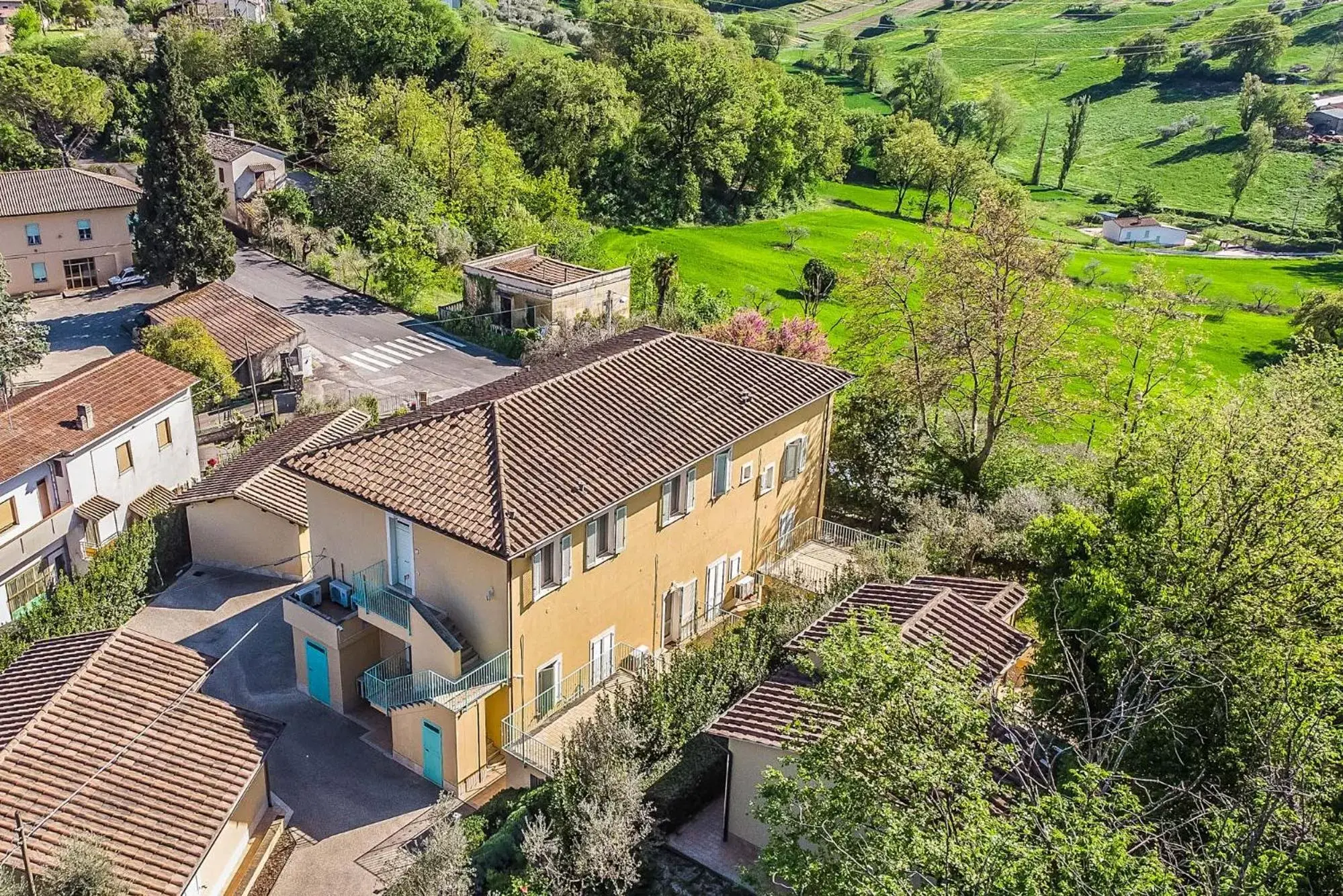 Bird's eye view, Bird's-eye View in Residence Viviverde