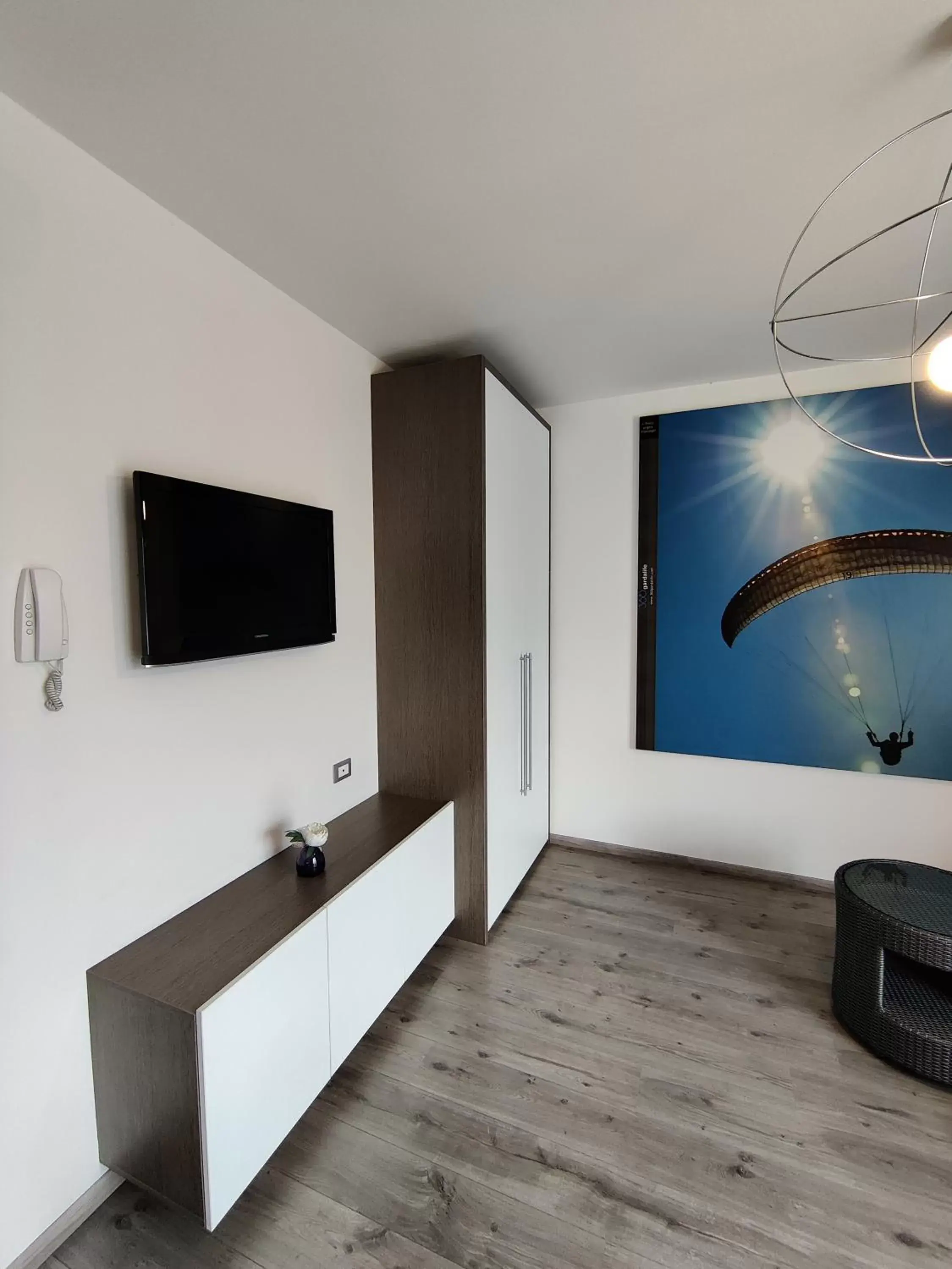 Living room, TV/Entertainment Center in Gardesana Active Apartments
