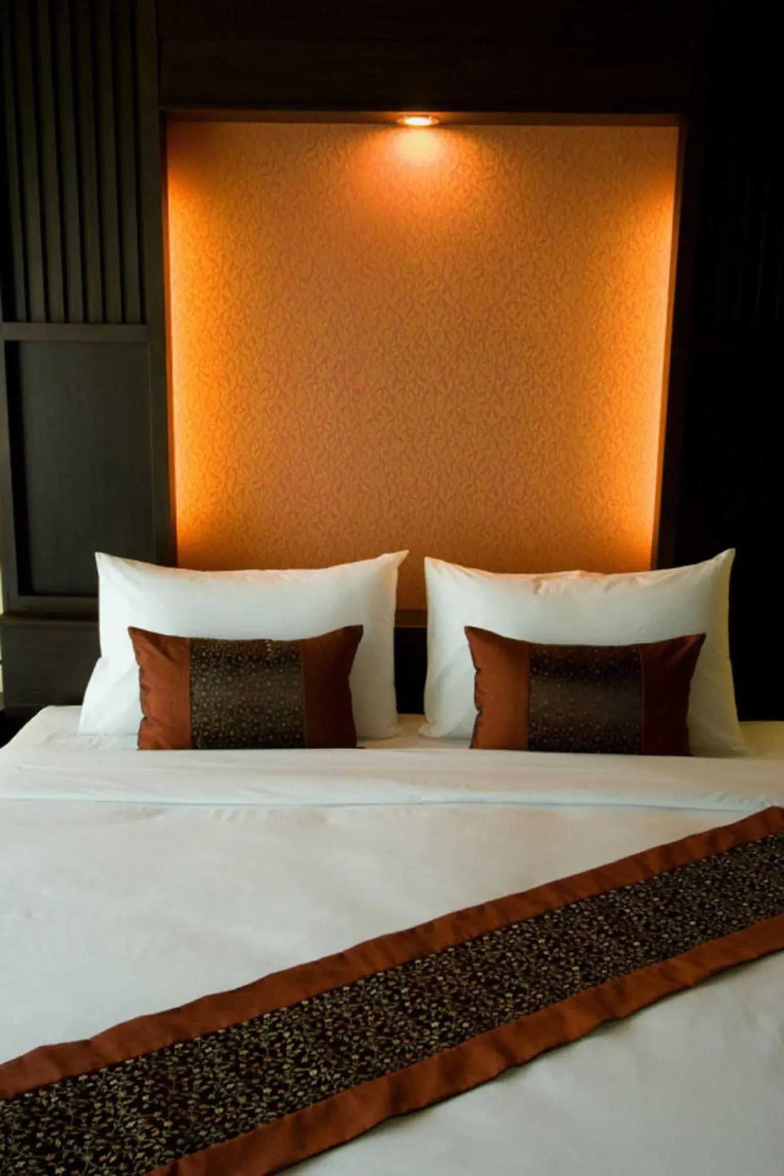 Bed in Mae Jo Golf Resort & Spa