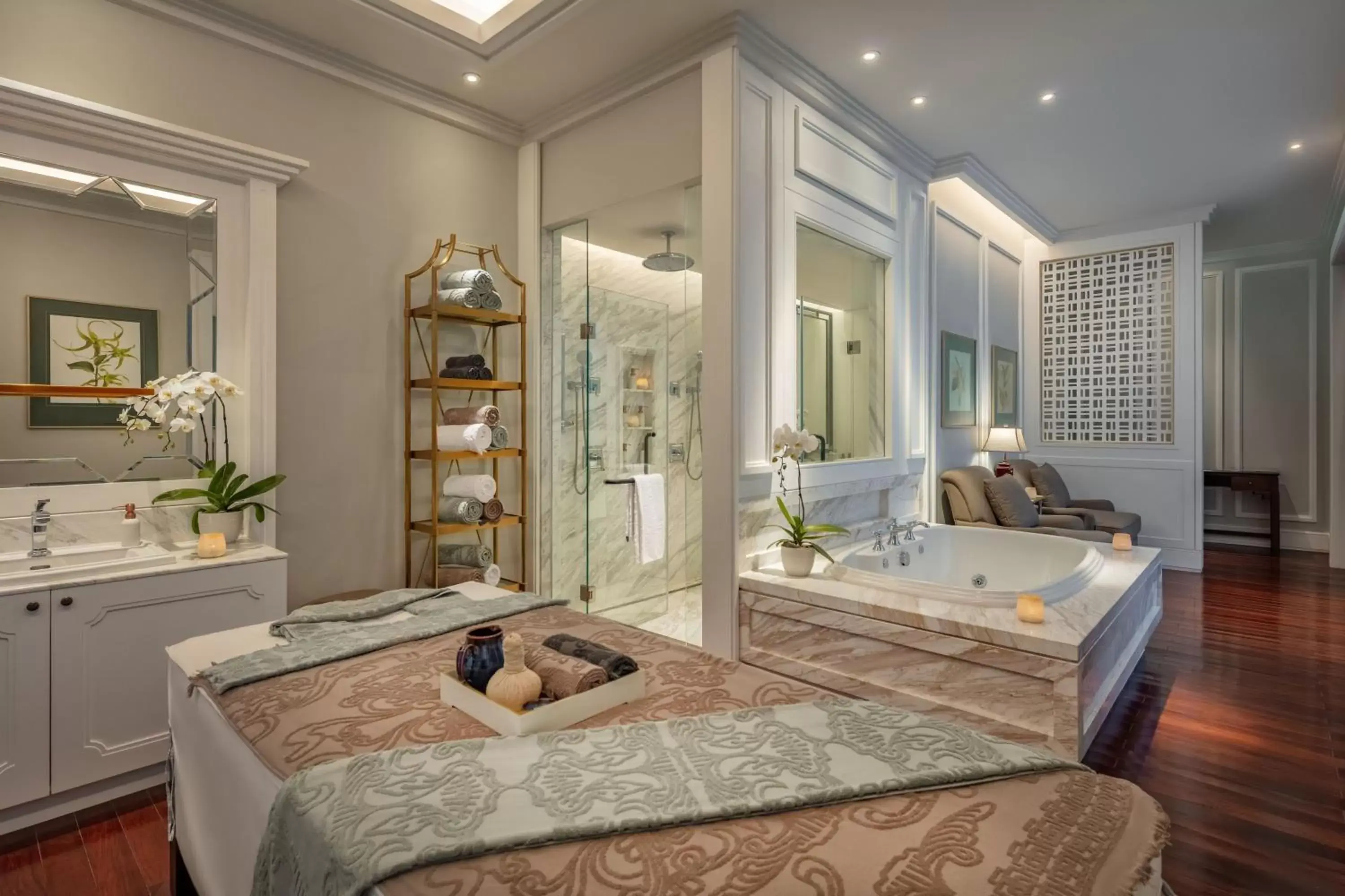 Spa and wellness centre/facilities, Bed in Mia Saigon – Luxury Boutique Hotel Spa and wellness centre/facilities, Bed in Mia Saigon – Luxury Boutique Hotel