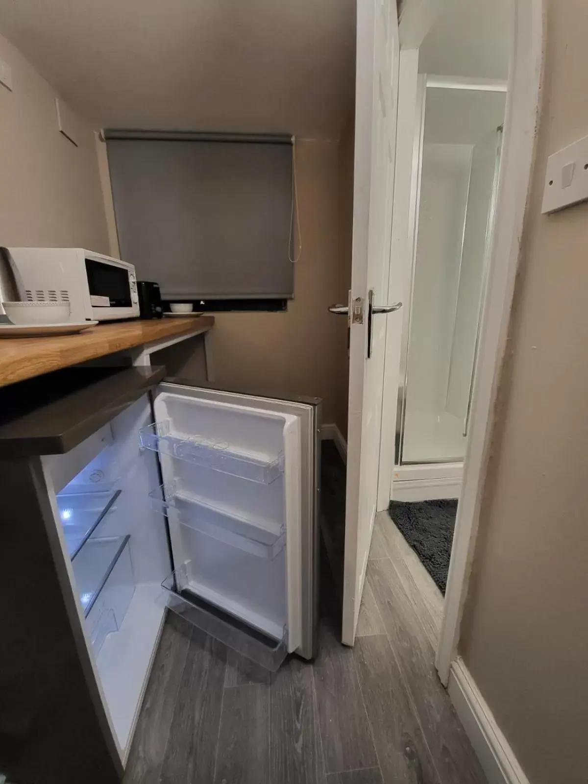 Property building, Kitchen/Kitchenette in MM Sure Stay Accommodation - NG1