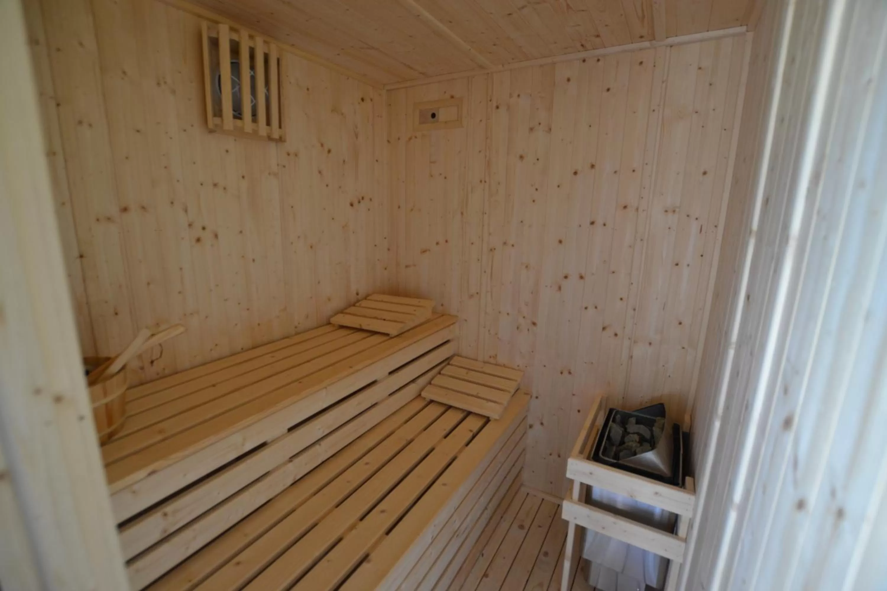 Spa and wellness centre/facilities, Bed in Paço de Calheiros - Turismo de Habitação