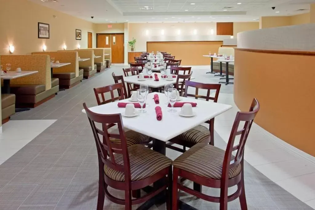 Breakfast, Restaurant/Places to Eat in Holiday Inn Austin North, an IHG Hotel