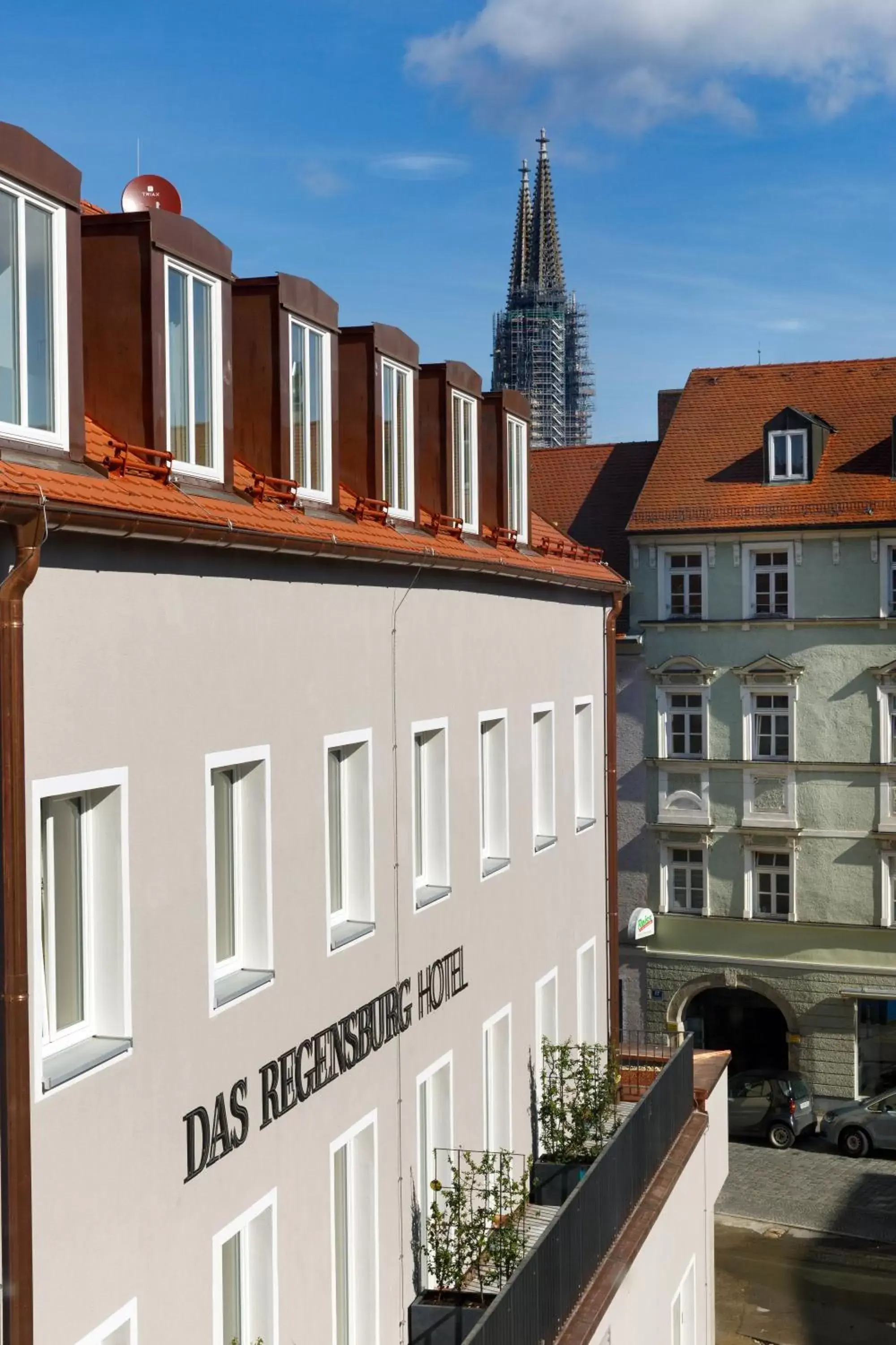 Property Building in Hotel Das Regensburg