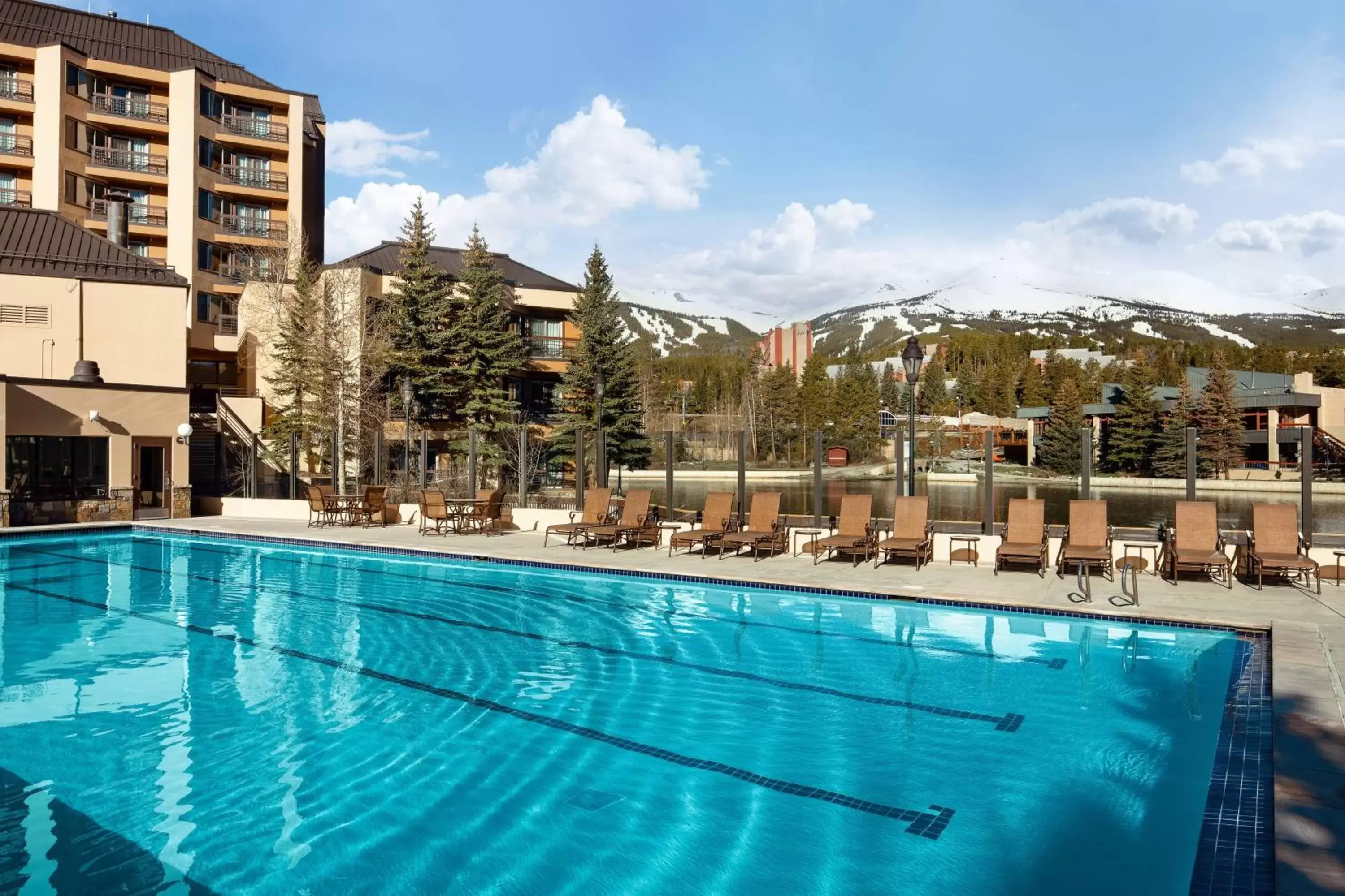 Swimming Pool in Marriott's Mountain Valley Lodge at Breckenridge