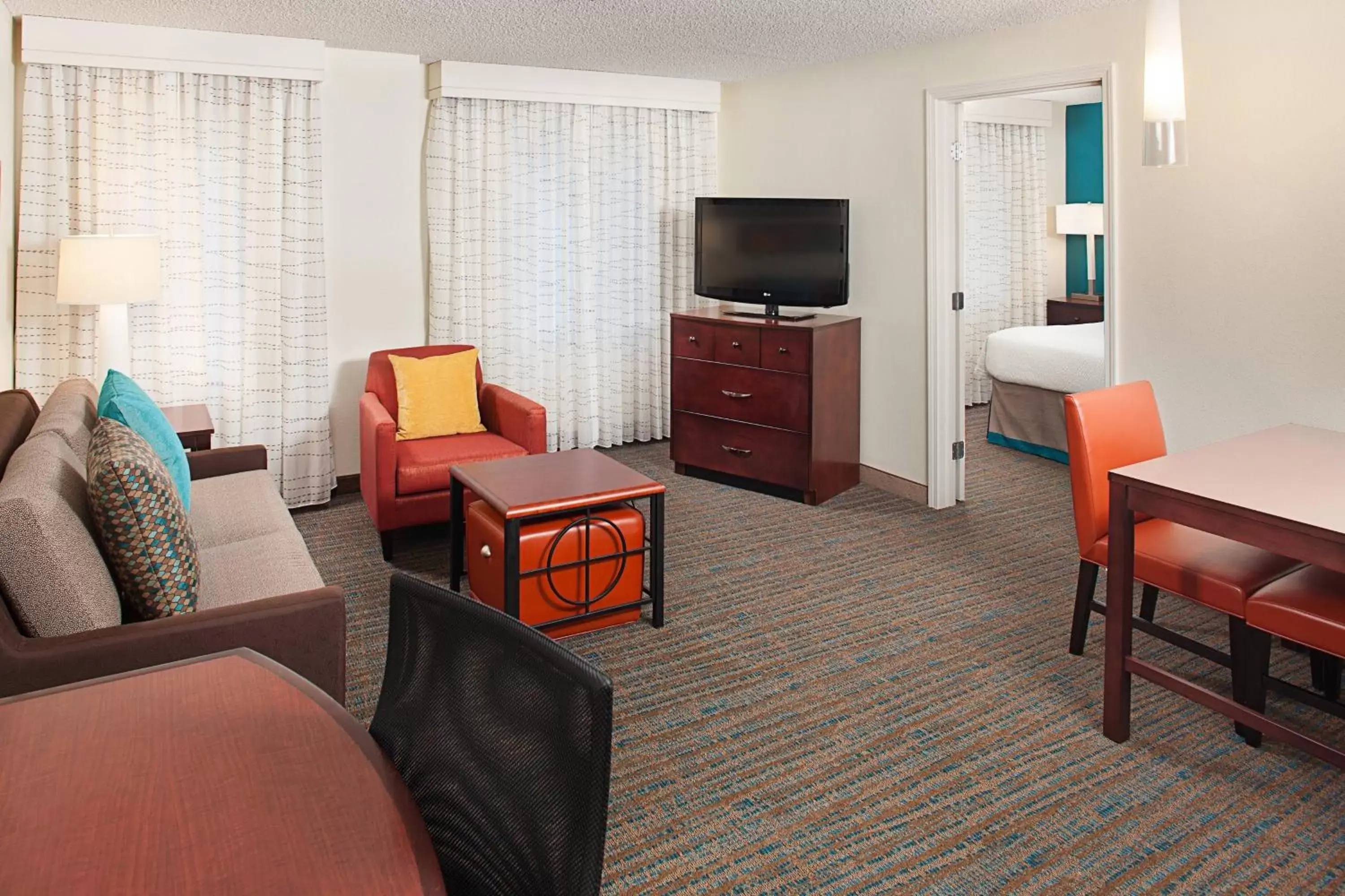 Bedroom, Seating Area in Residence Inn Seattle Northeast/Bothell